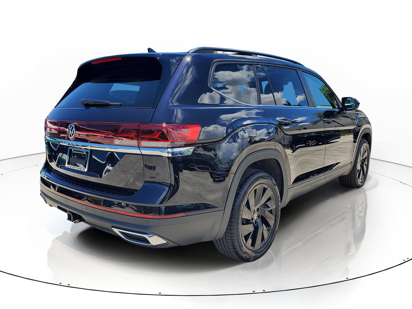 New 2026 Volkswagen Atlas SE w/Technology SUV