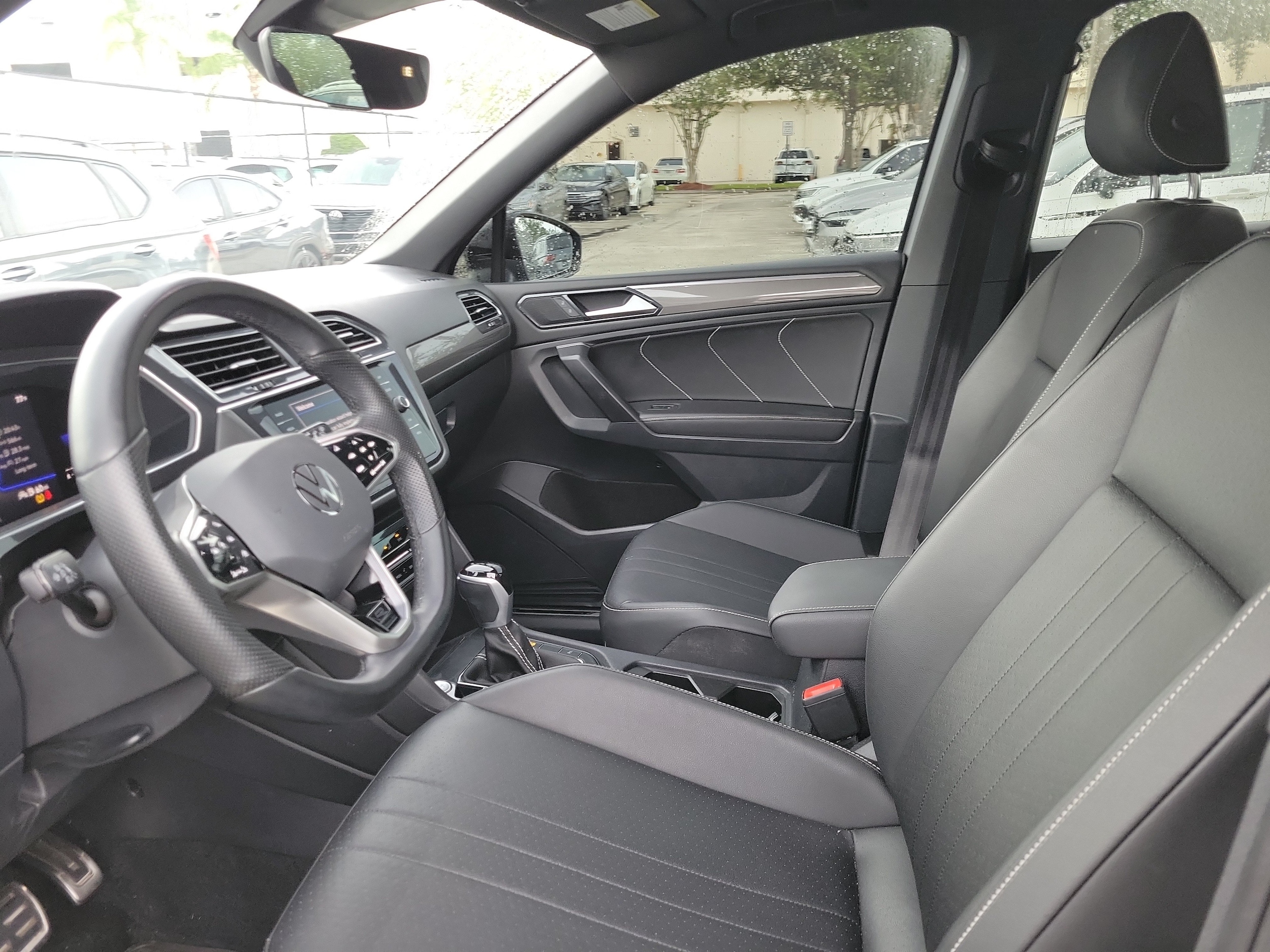 2023 Volkswagen Tiguan SE R-LINE BLACK - Photo 14