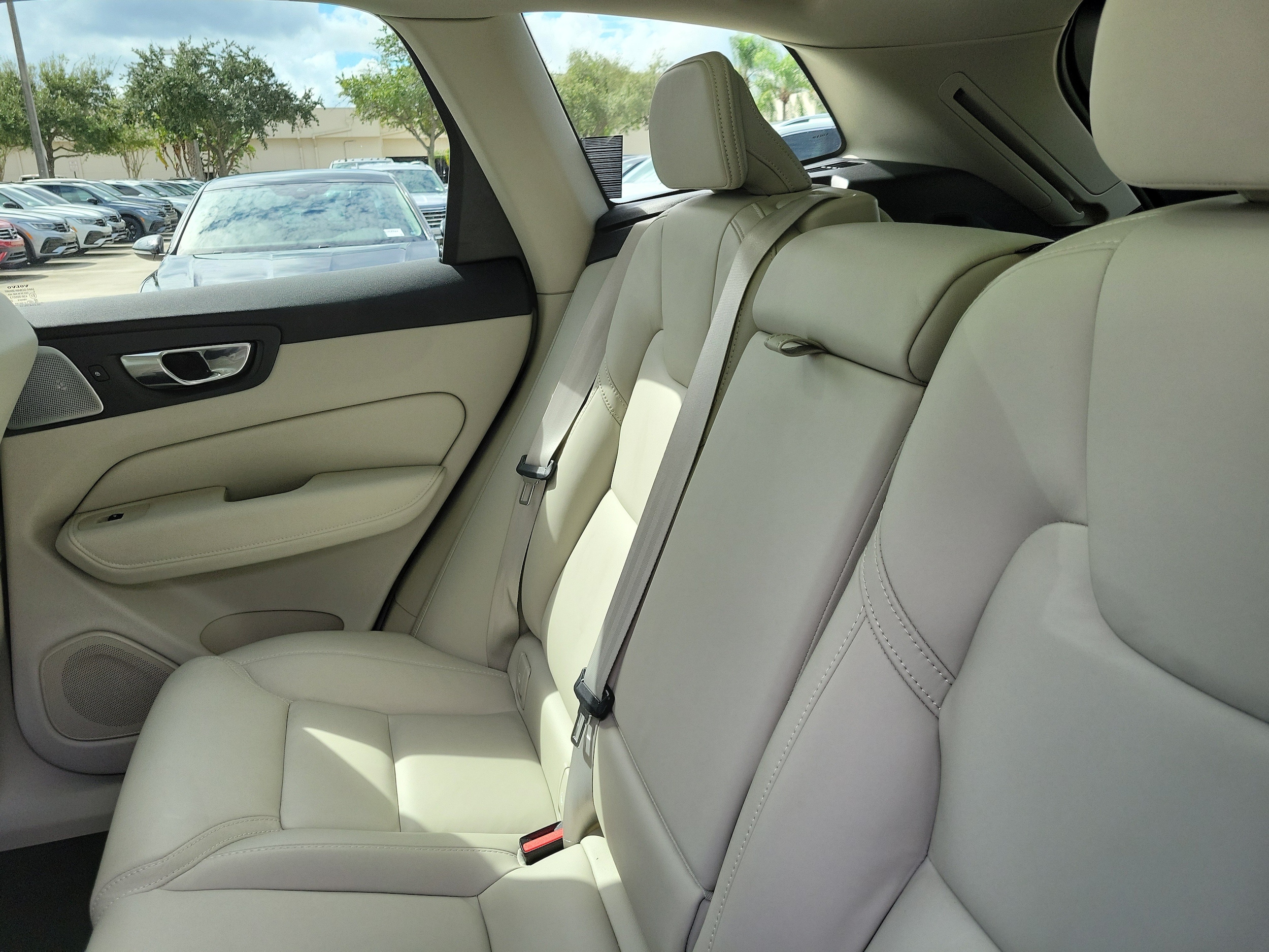 2023 Volvo XC60 Ultimate - Photo 14