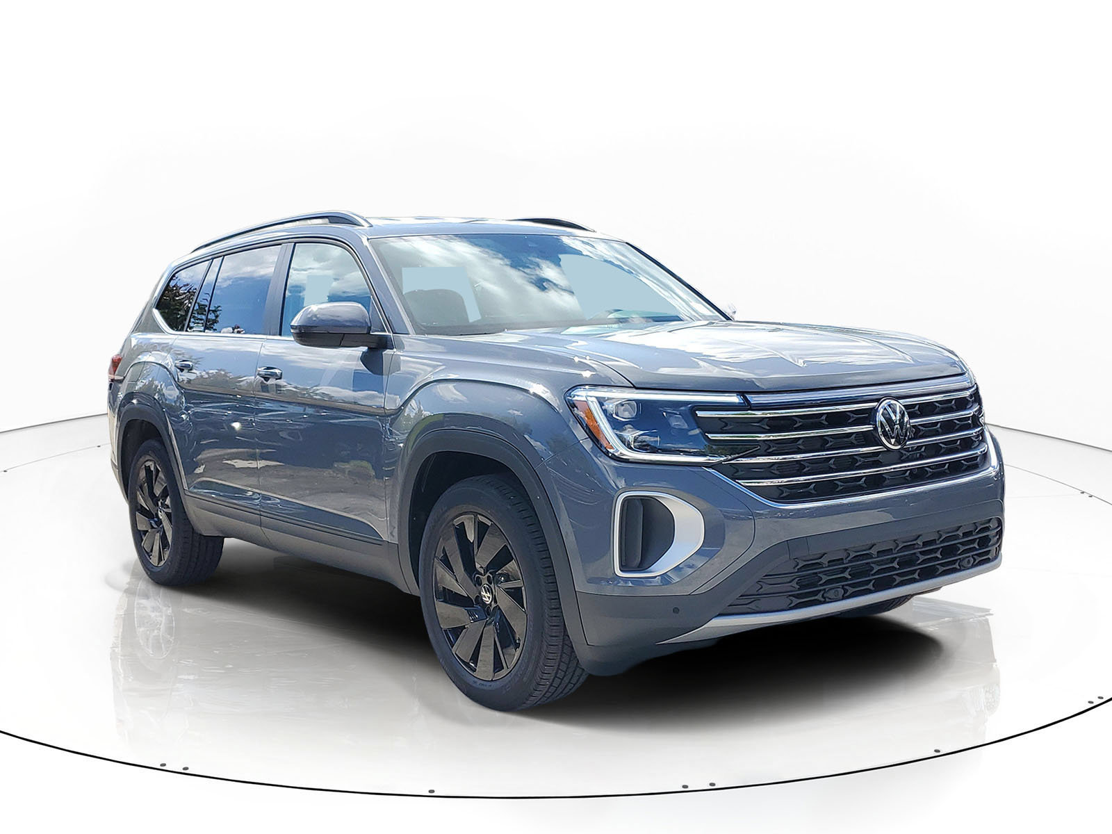 2026 Volkswagen Atlas SE w/Tech - Photo 2