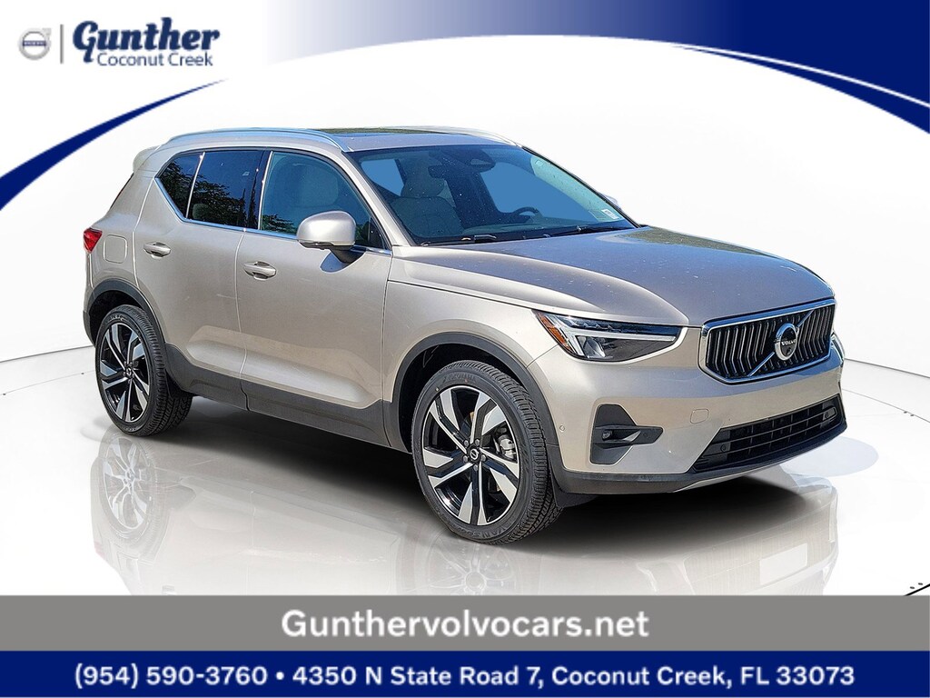 Used 2024 Volvo XC40 B5 Plus Bright SUV