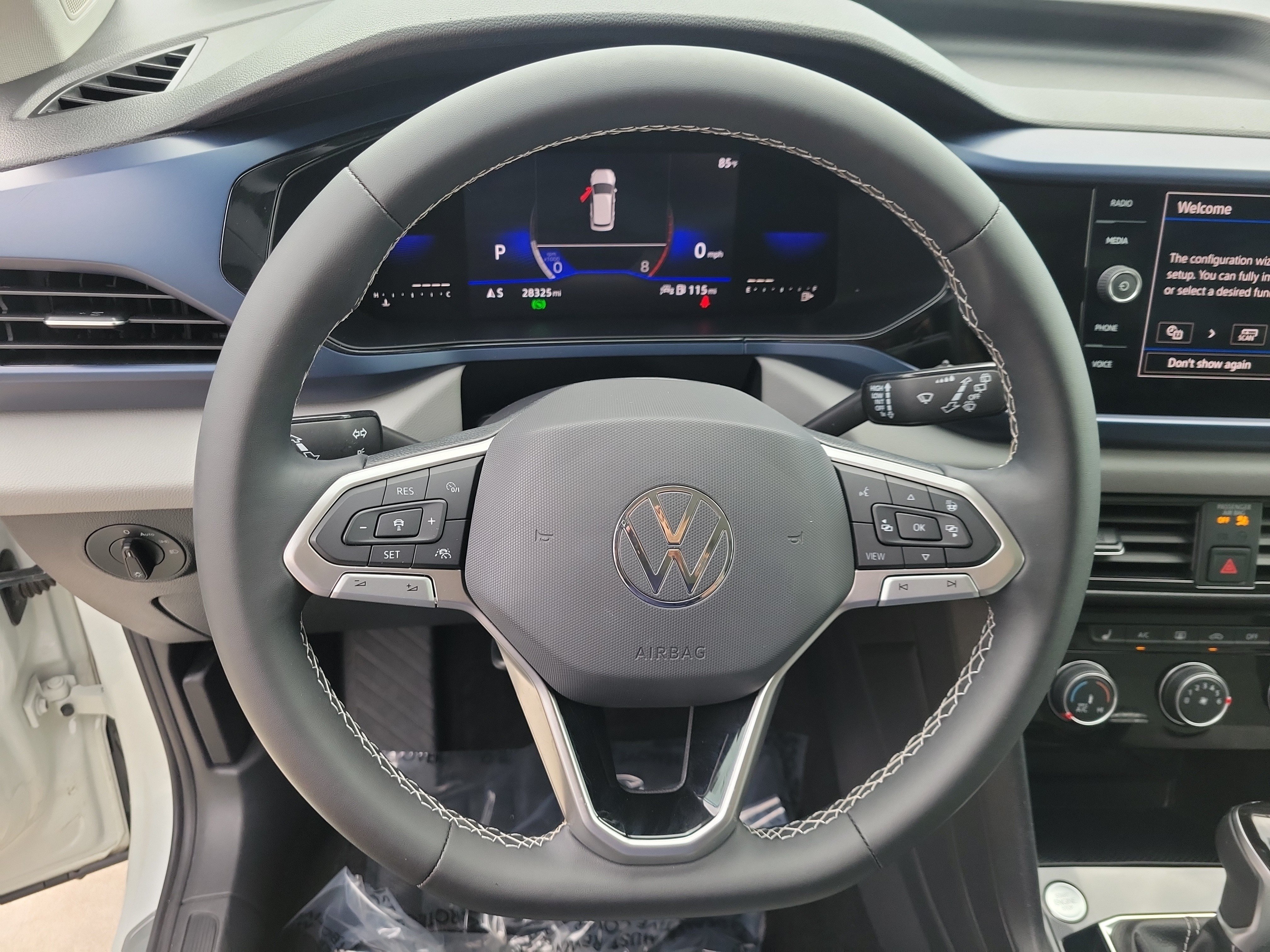 2023 Volkswagen Taos SE - Photo 22