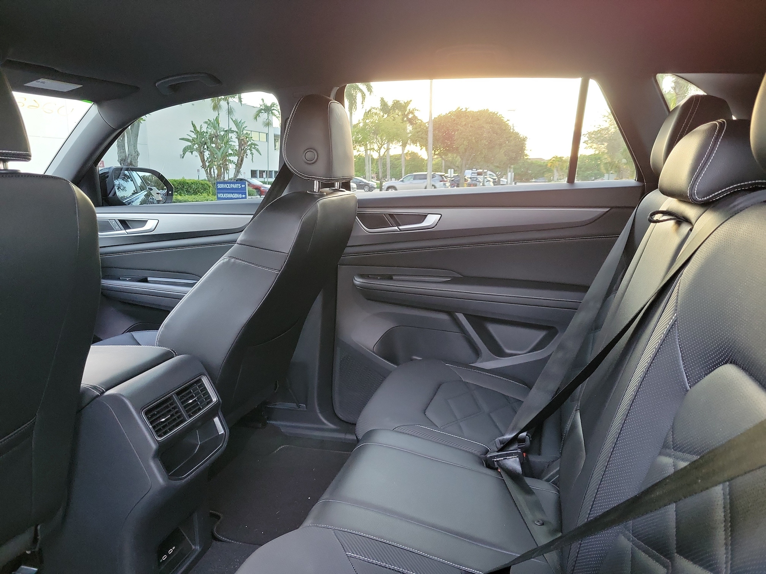 2024 Volkswagen Atlas Cross Sport SE - Photo 11