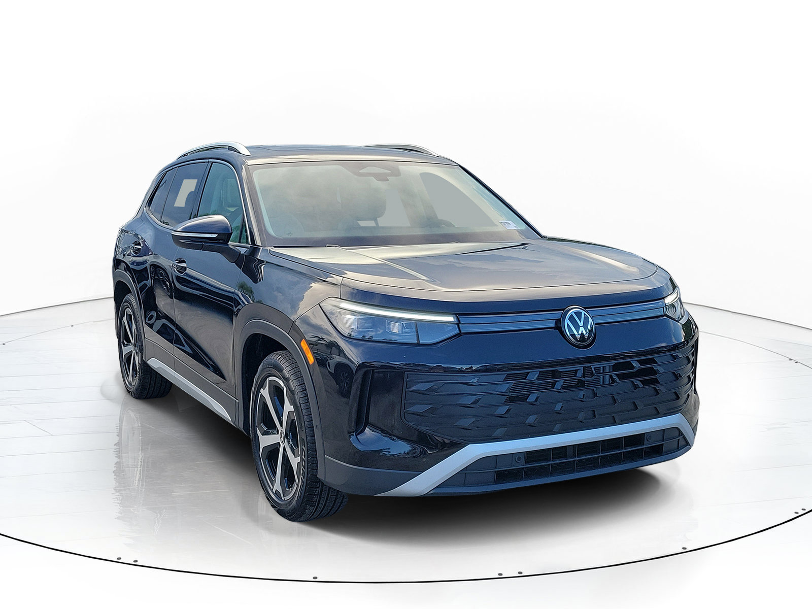 New 2026 Volkswagen Tiguan SE SUV
