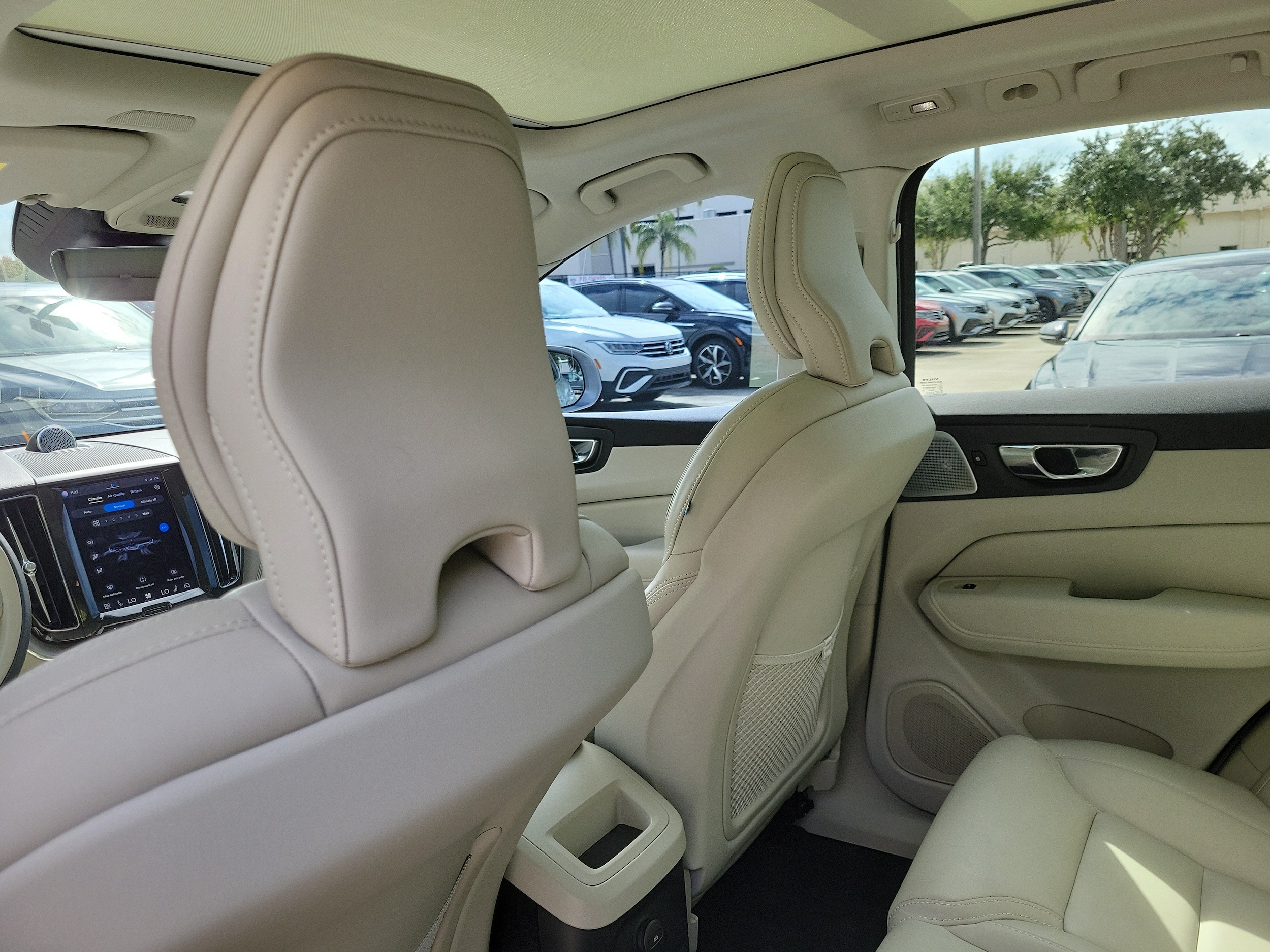 2023 Volvo XC60 Ultimate - Photo 16