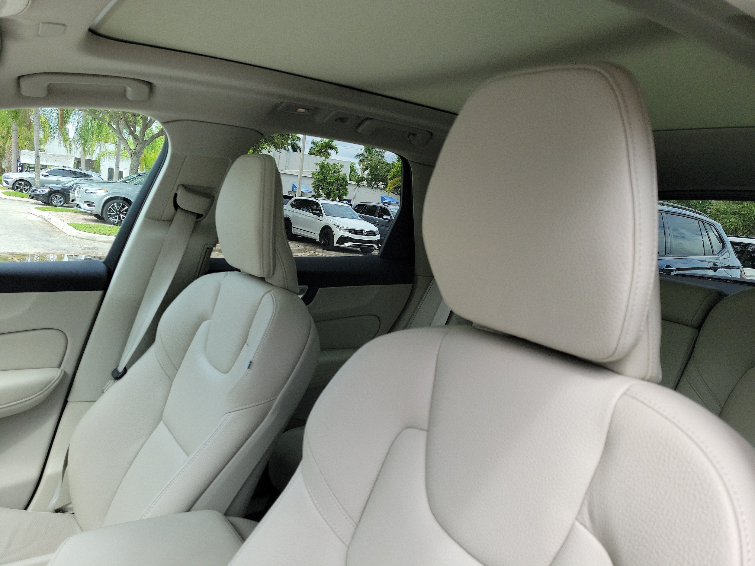 2024 Volvo XC60 Plus - Photo 18