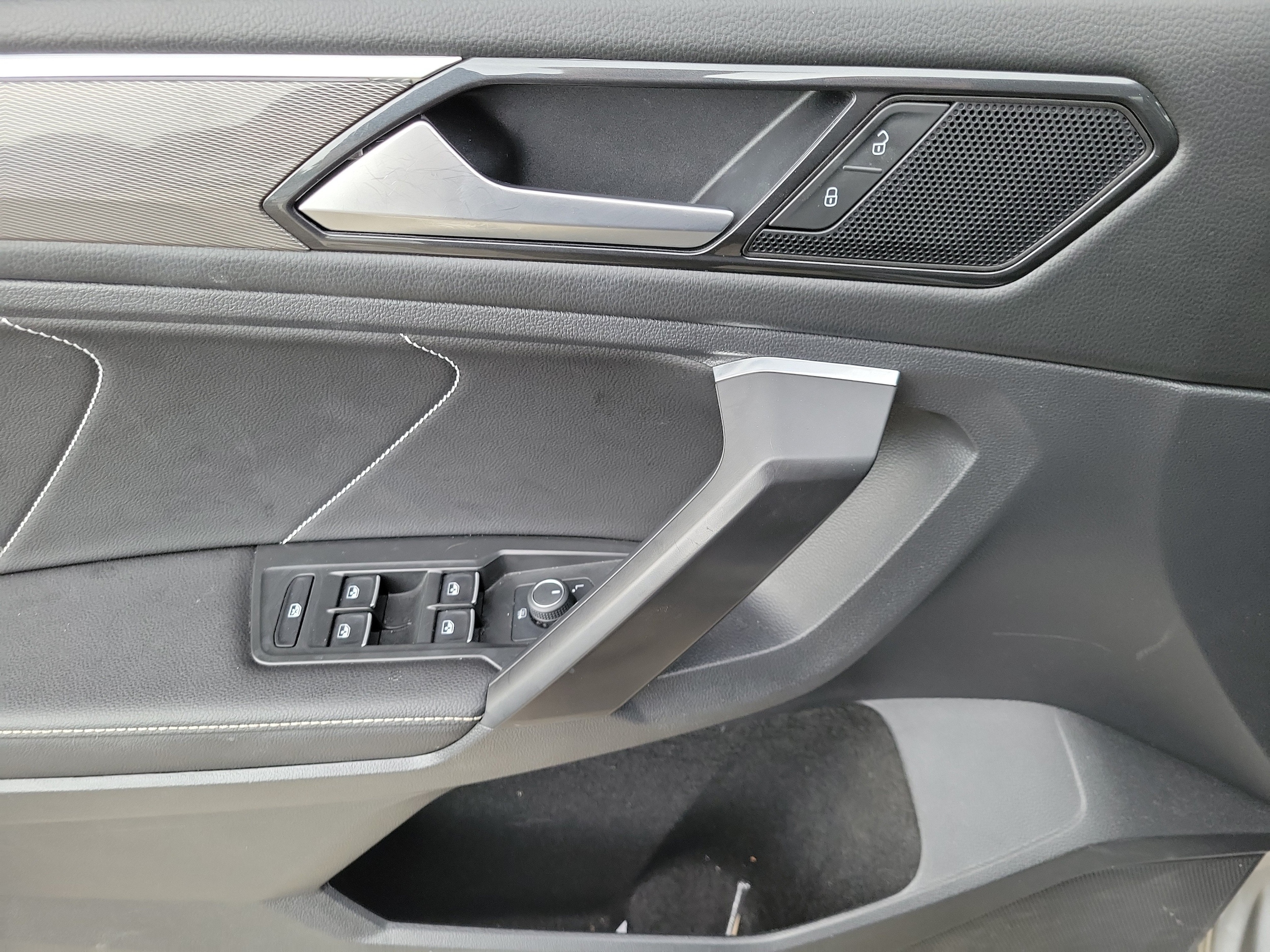 2023 Volkswagen Tiguan SE R-LINE BLACK - Photo 18