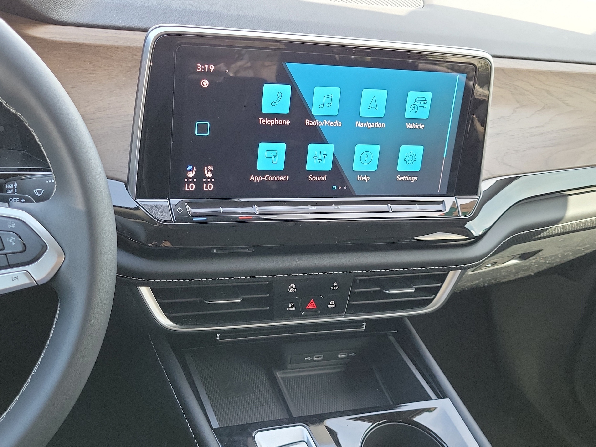 2024 Volkswagen Atlas SE w/Tech - Photo 20