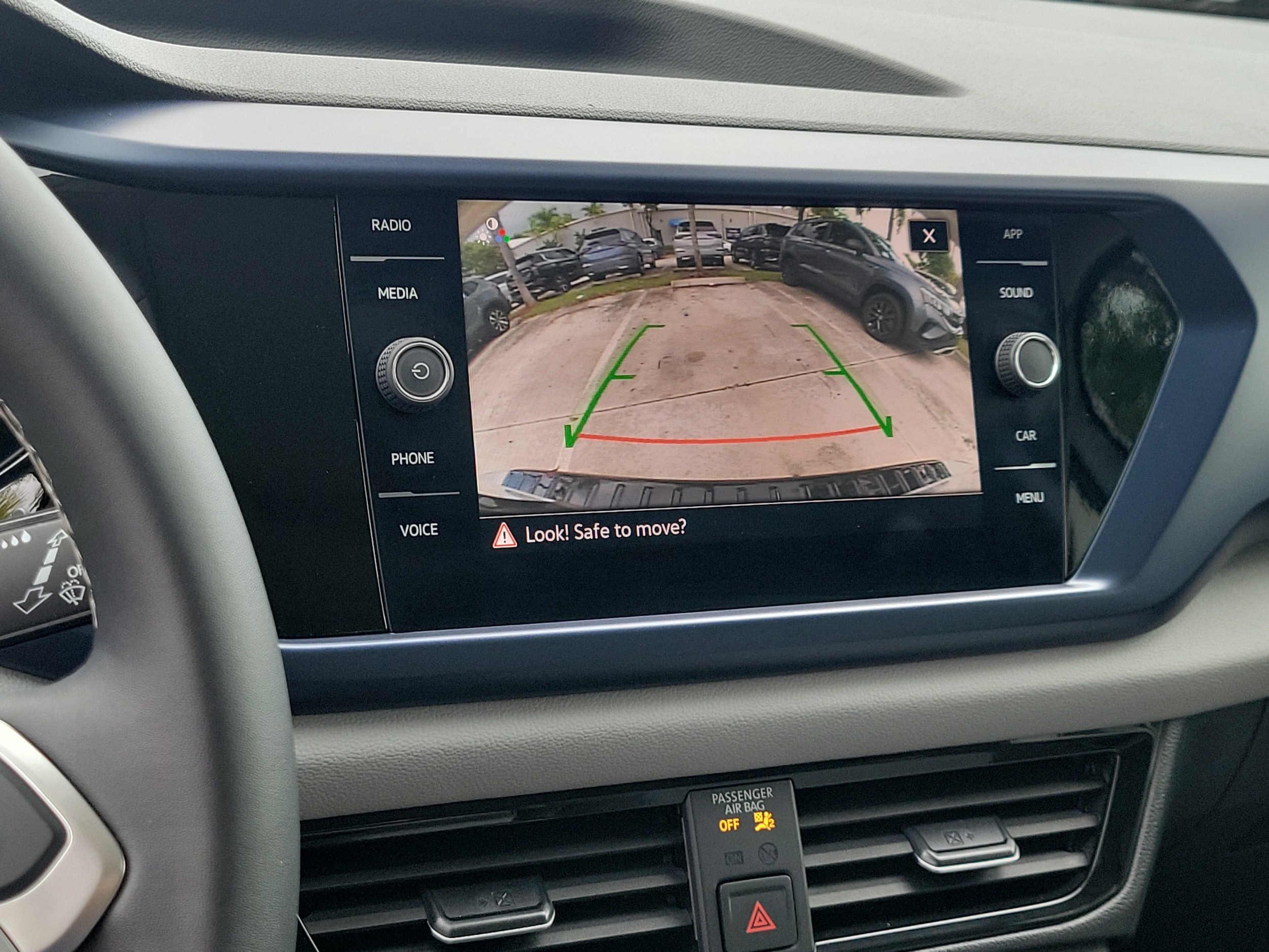 2023 Volkswagen Taos SE - Photo 27
