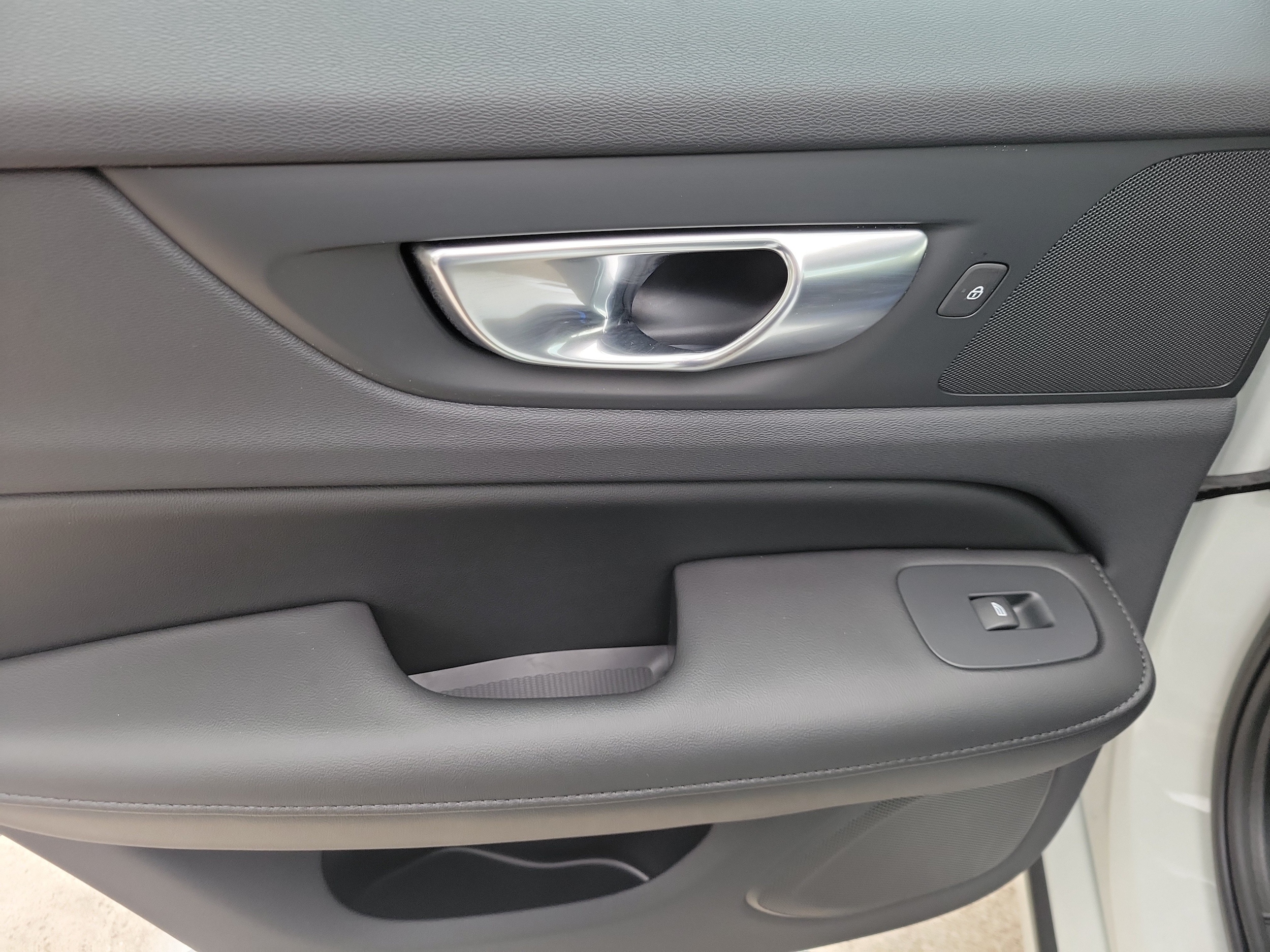 2024 Volvo S60 Plus - Photo 16