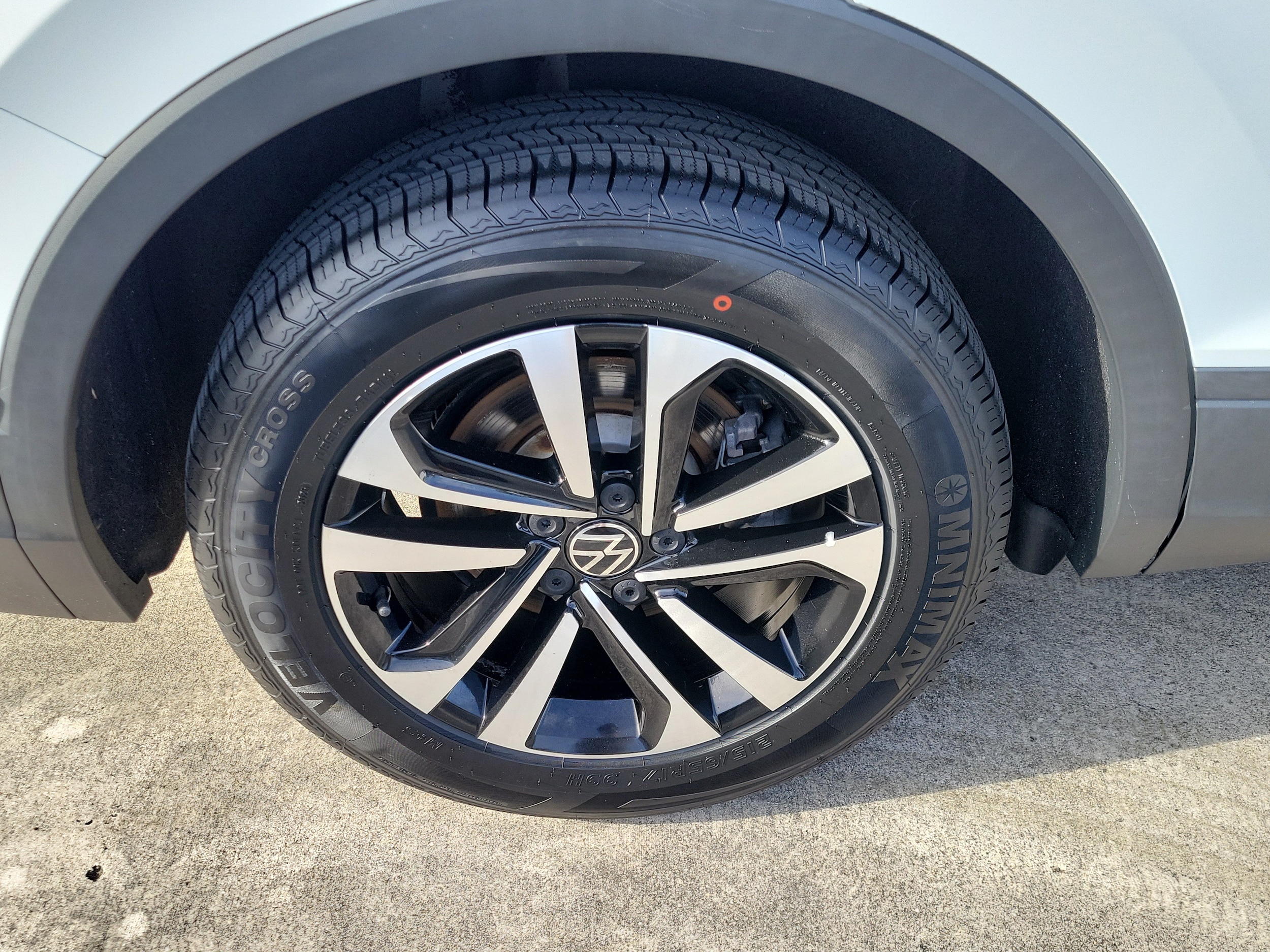 2023 Volkswagen Tiguan S - Photo 8