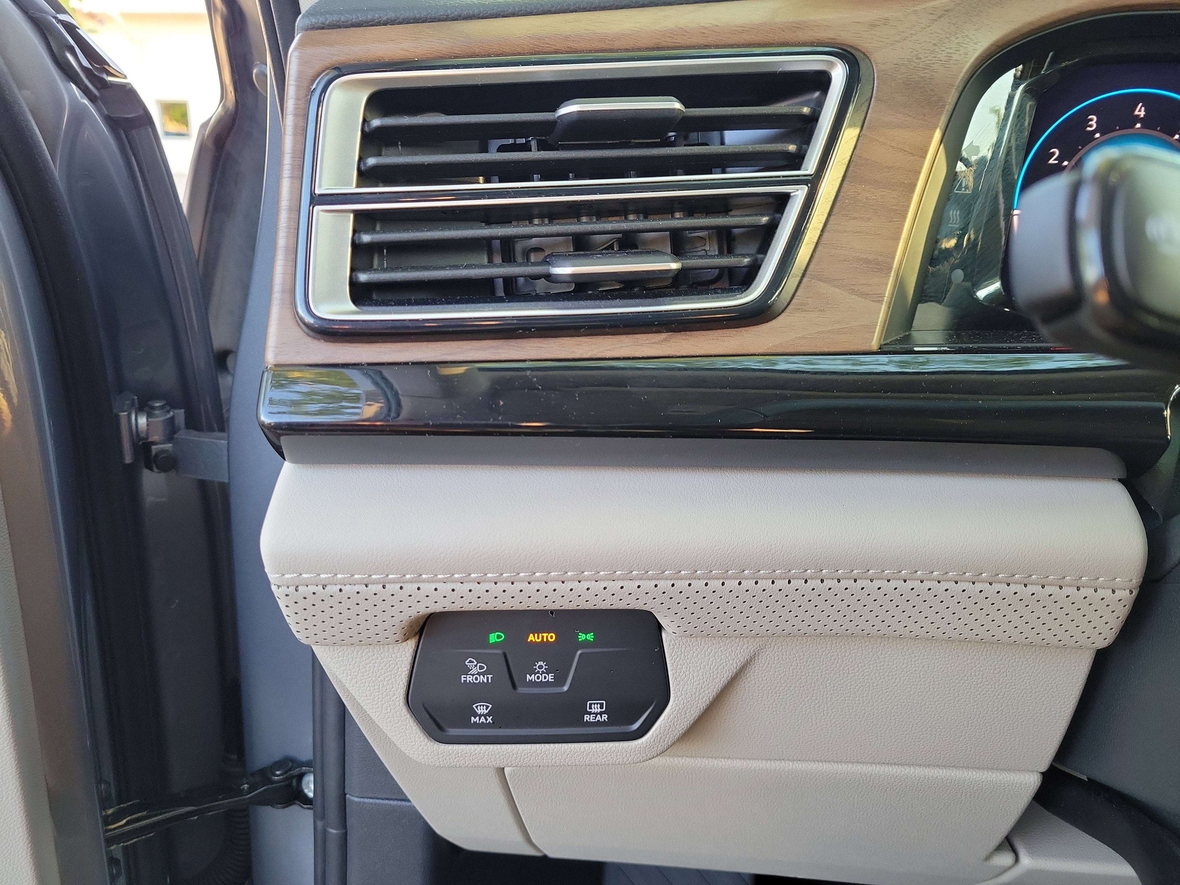 2026 Volkswagen Atlas SE - Photo 16