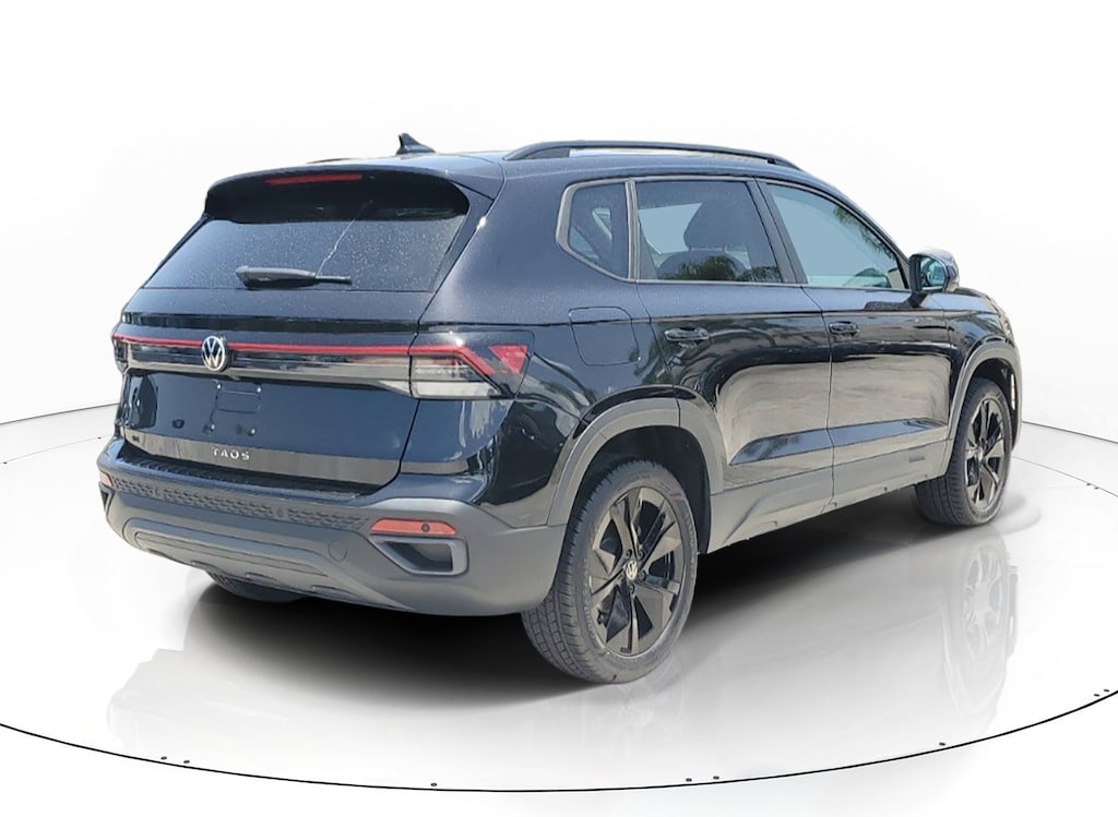 New 2026 Volkswagen Taos 1.5T SE Black SUV