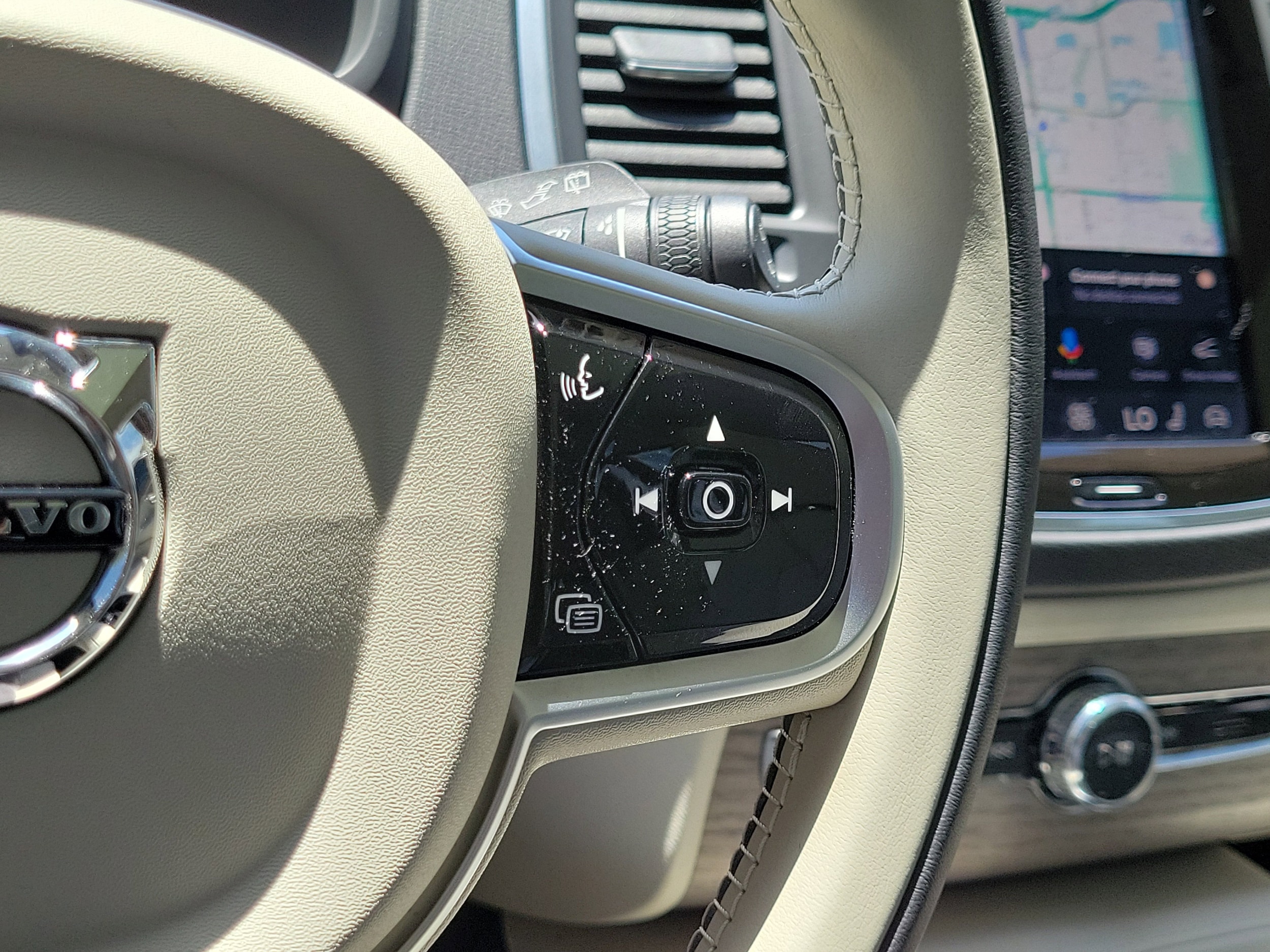 2025 Volvo XC90 Core - Photo 26
