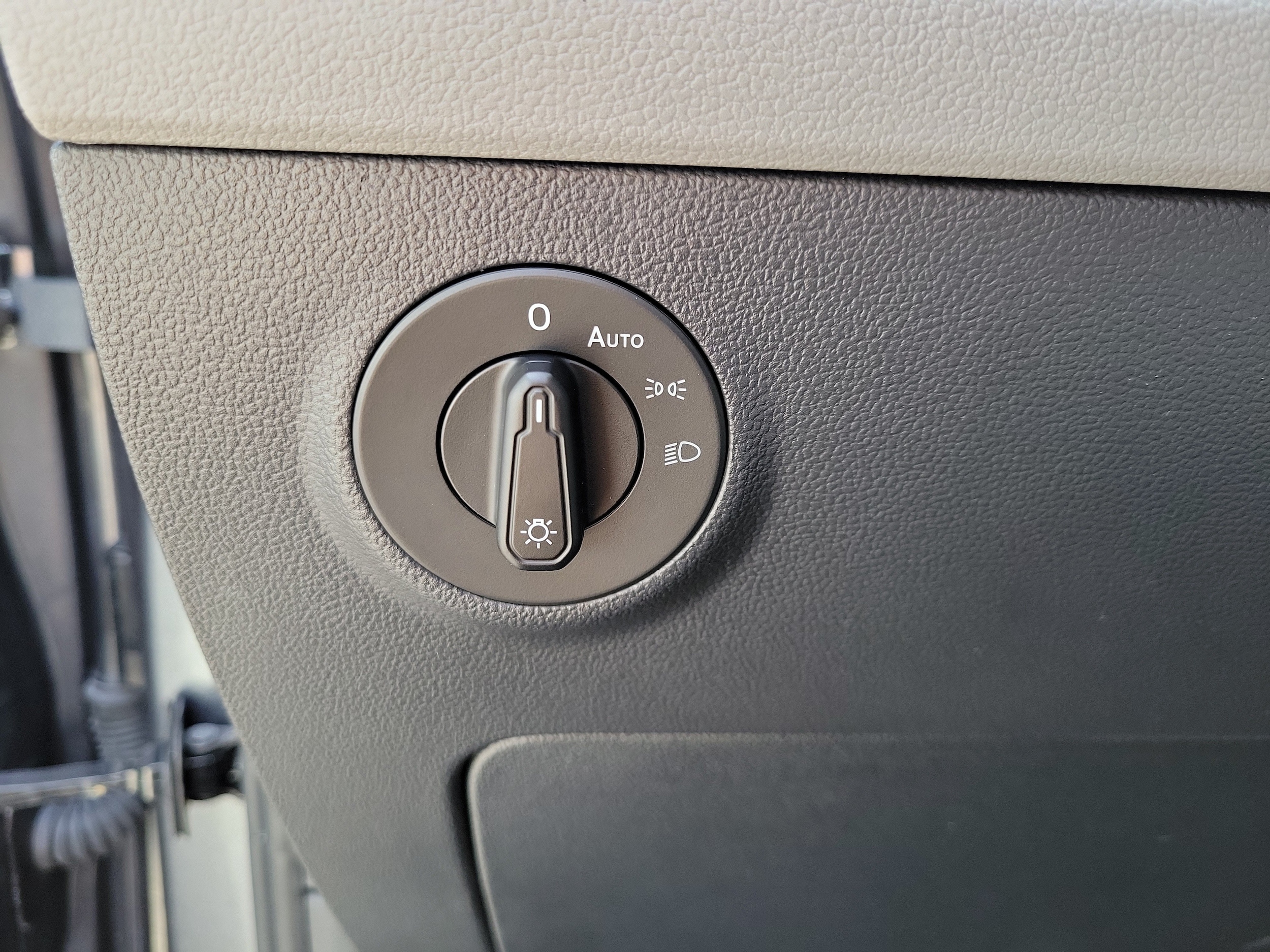 2024 Volkswagen Taos S - Photo 16