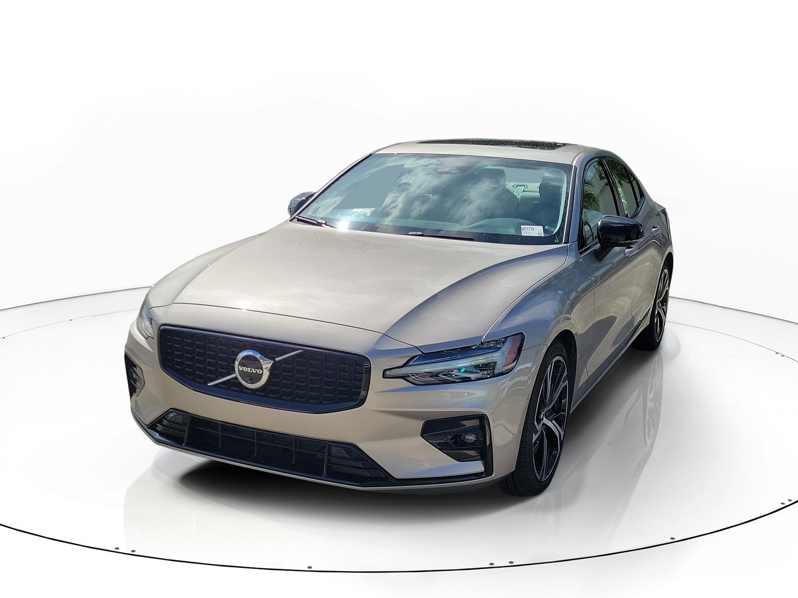 2024 Volvo S60 Plus - Photo 3