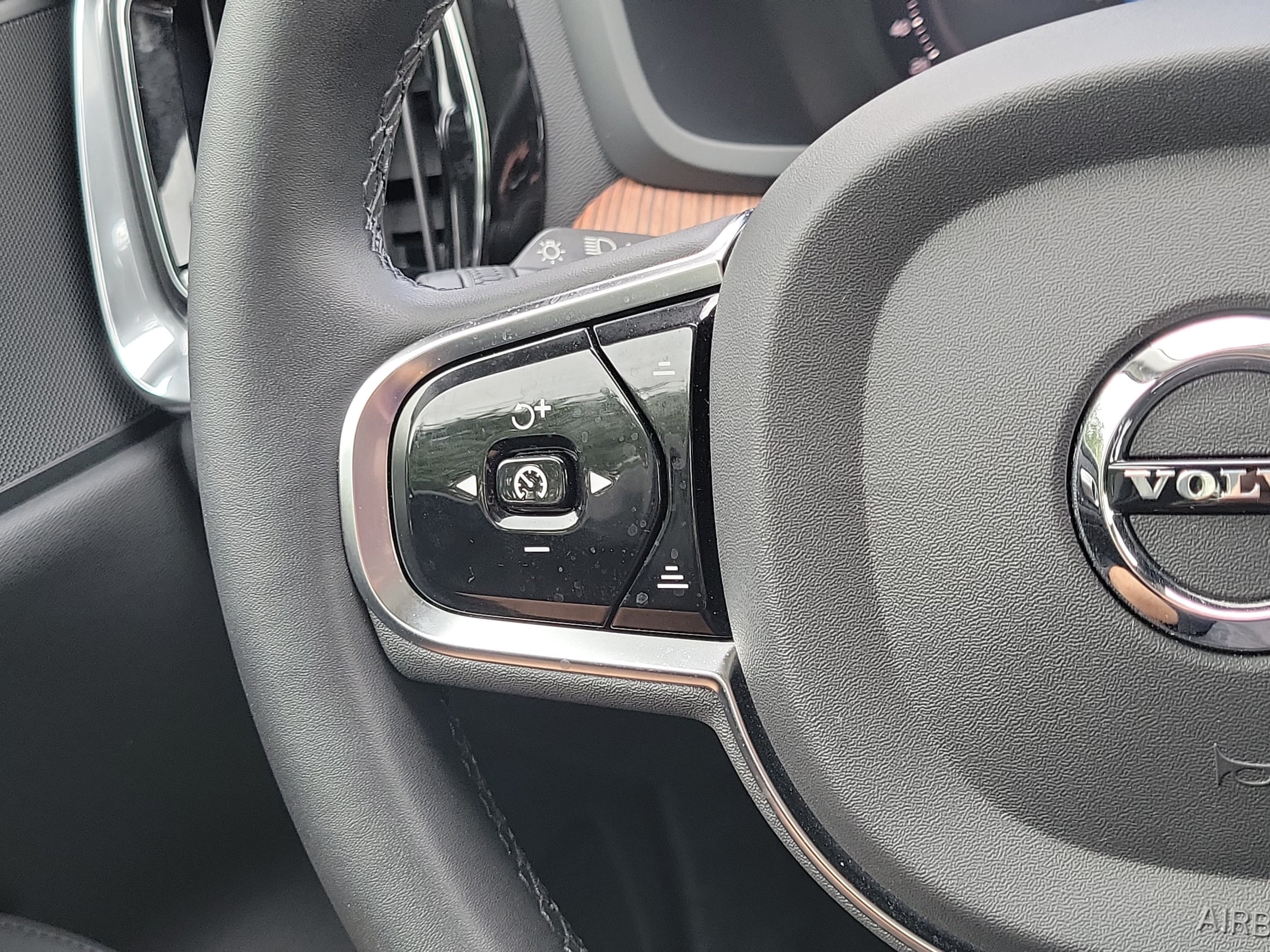 2024 Volvo S60 Plus - Photo 24