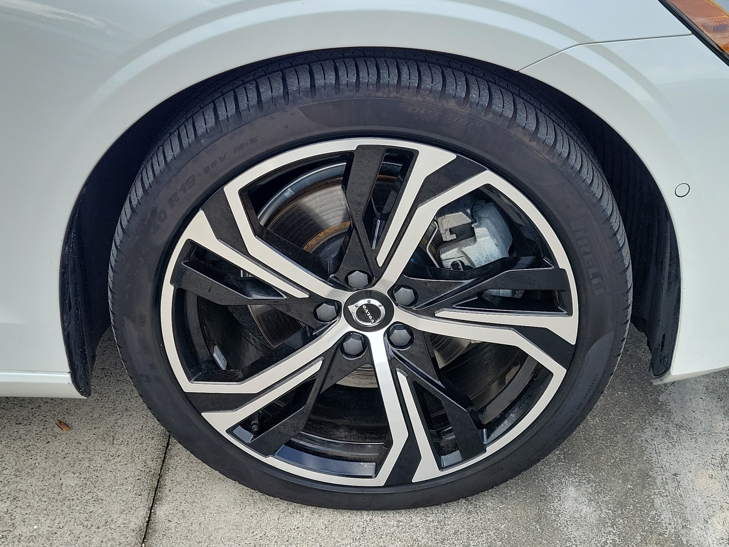 2024 Volvo S60 Plus - Photo 11