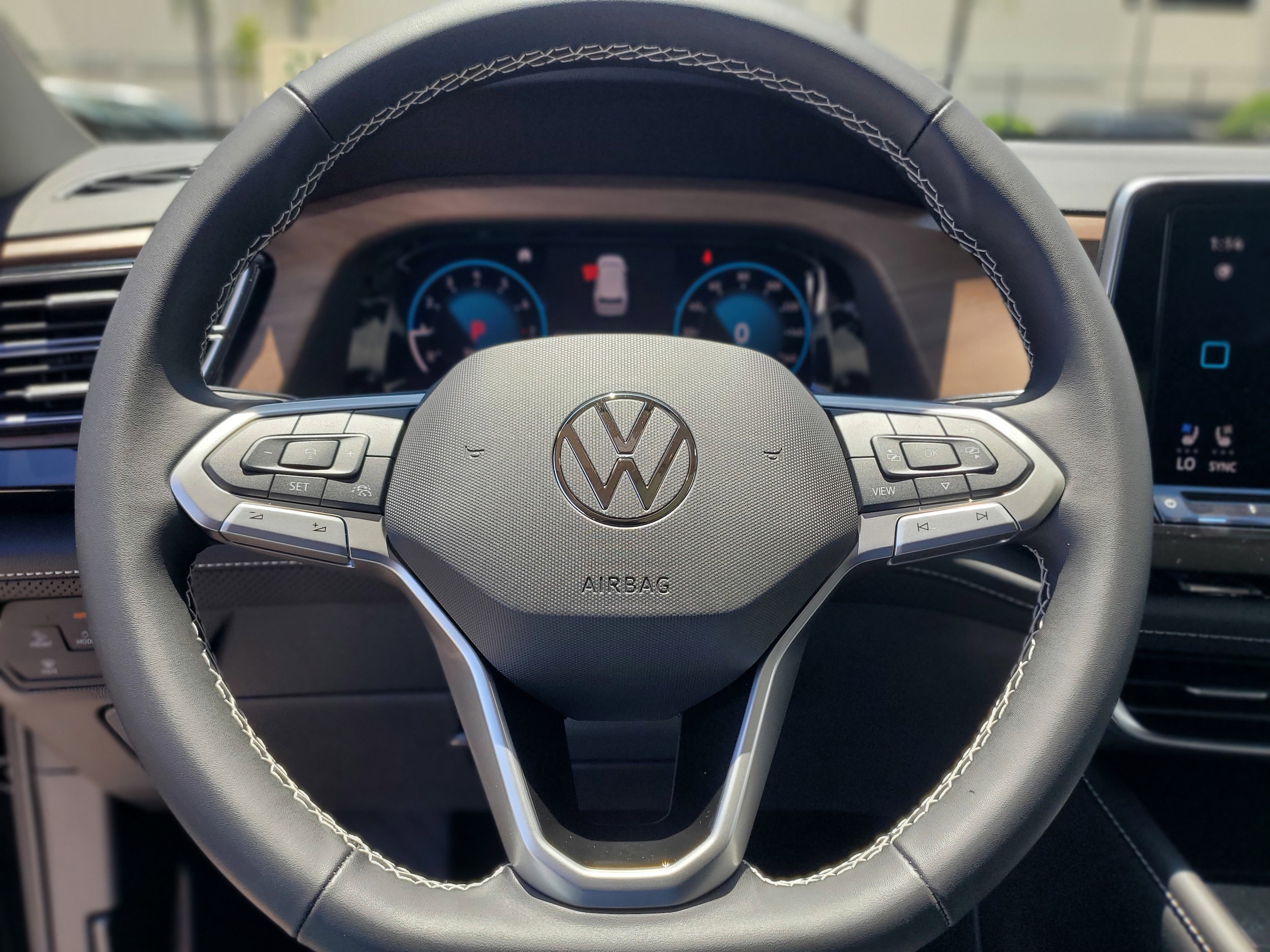 2026 Volkswagen Atlas SE w/Tech - Photo 14
