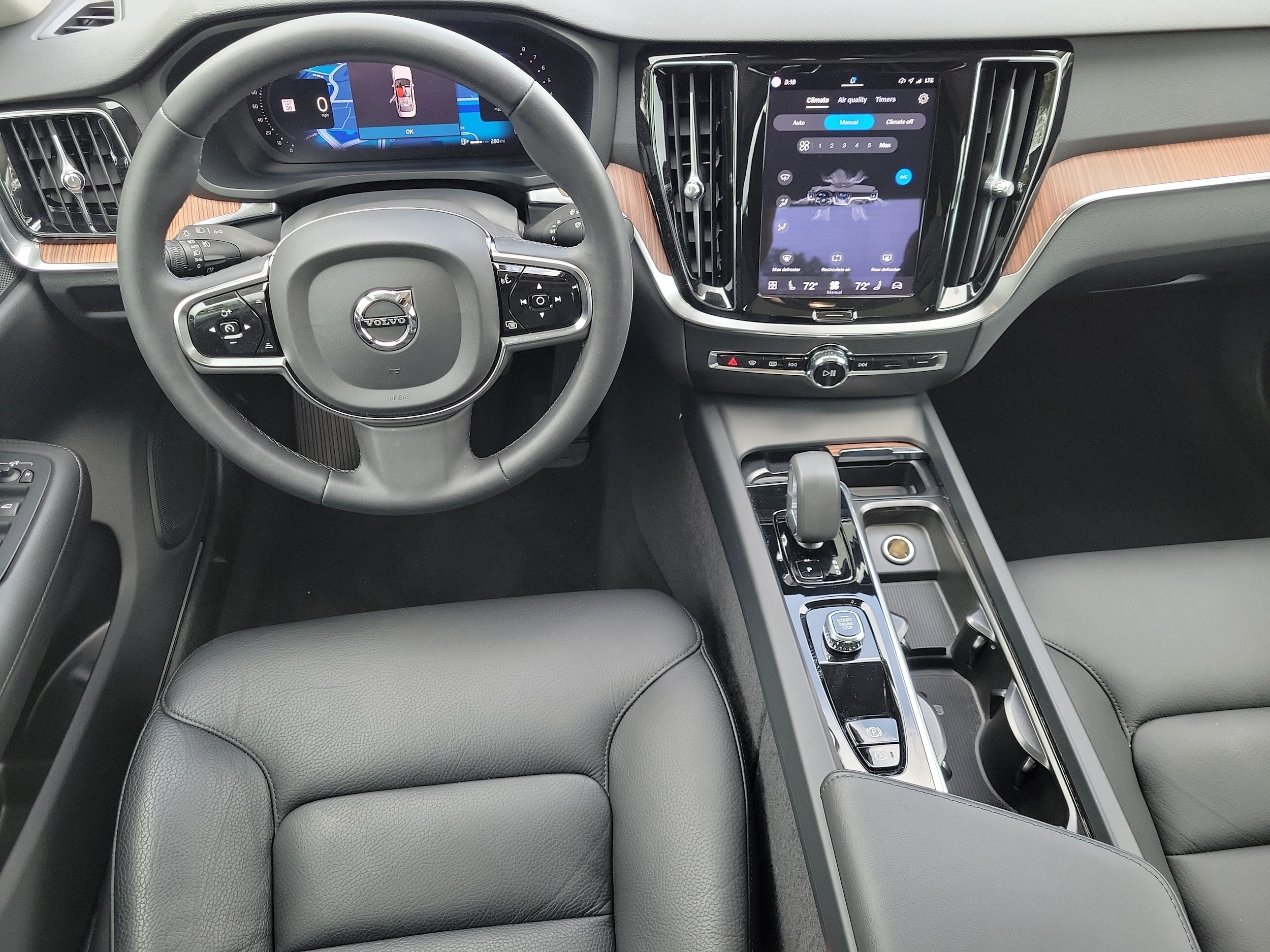 2024 Volvo S60 Plus - Photo 12