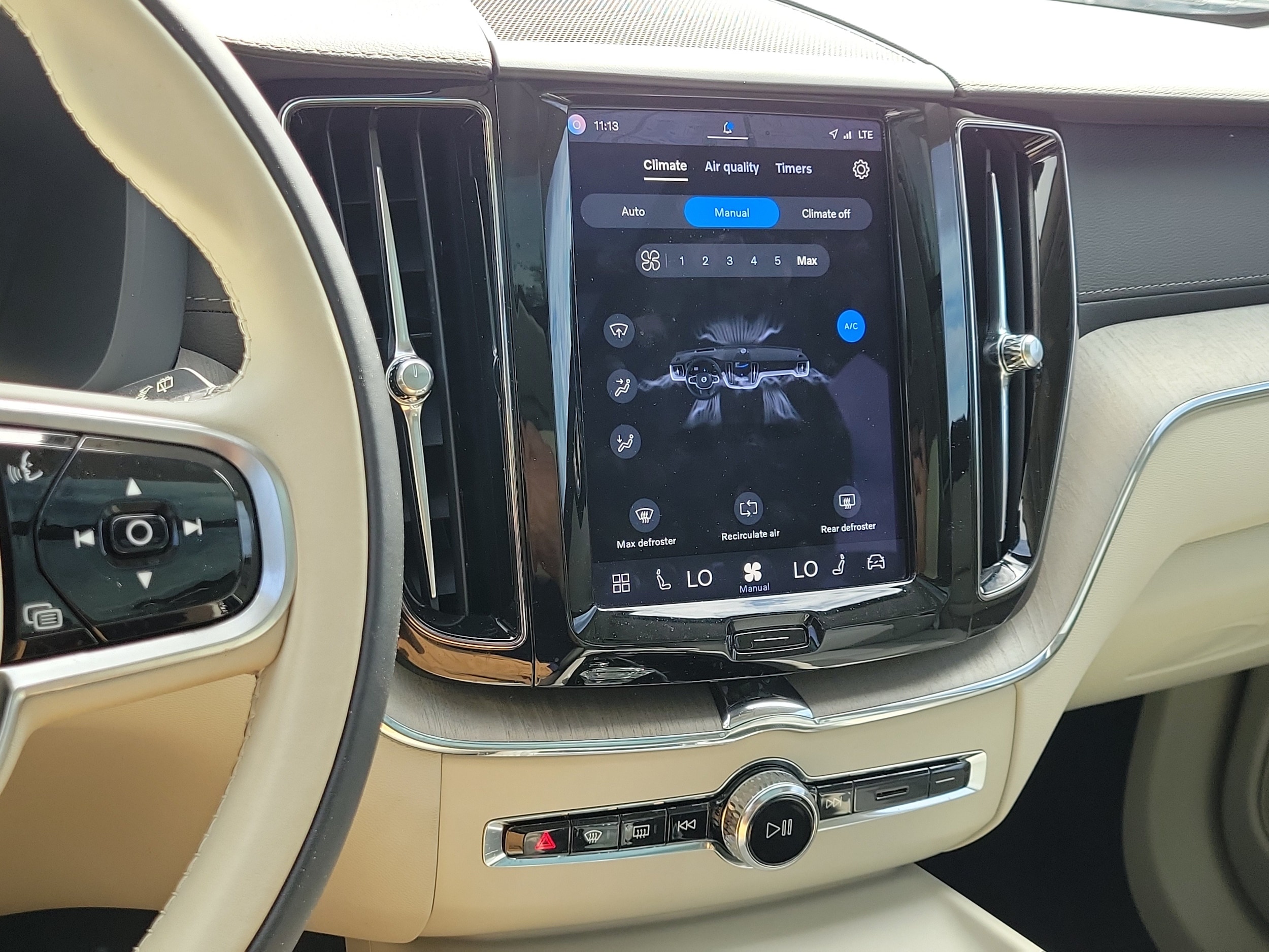 2023 Volvo XC60 Ultimate - Photo 28