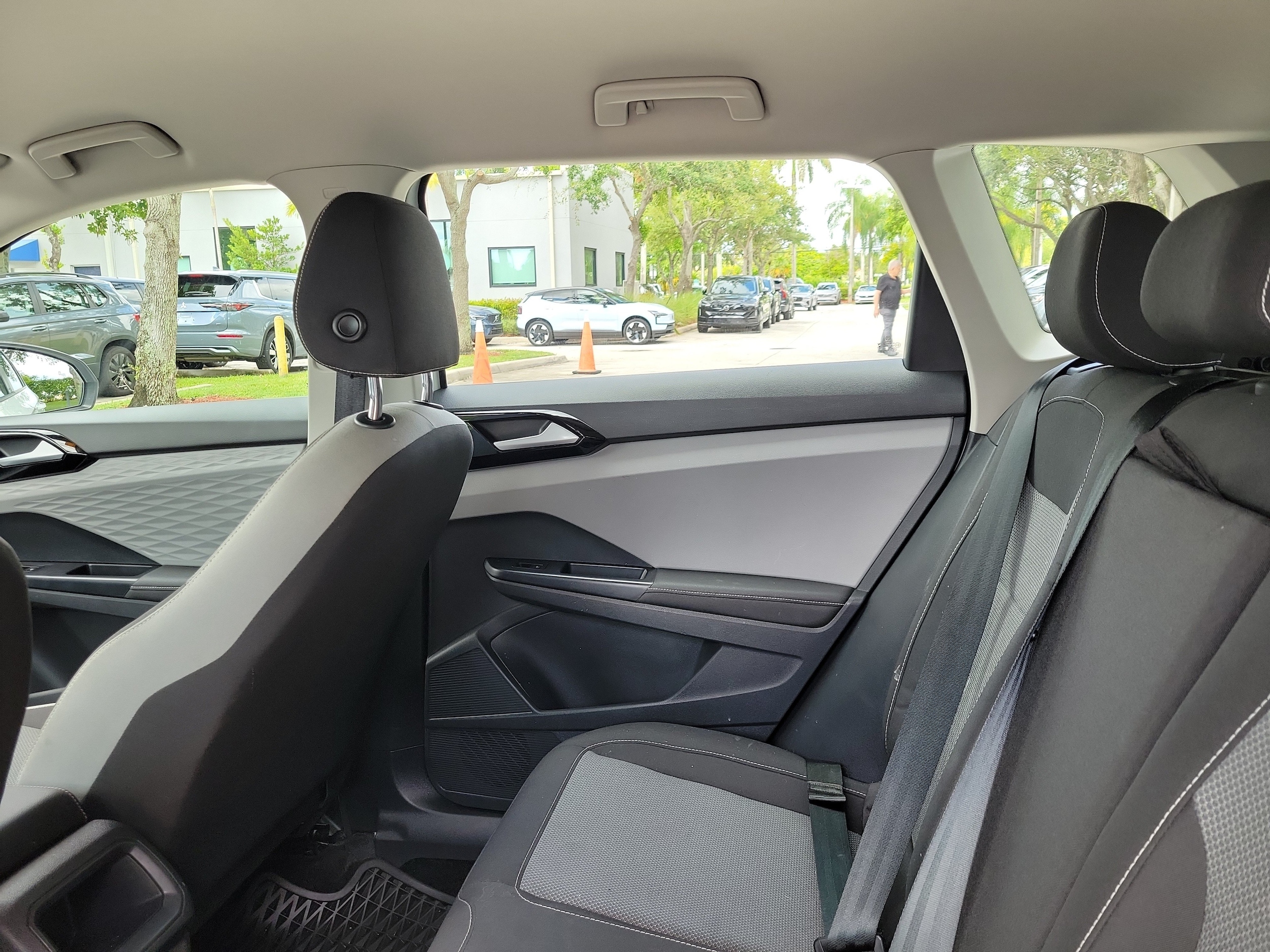 2024 Volkswagen Taos S - Photo 14