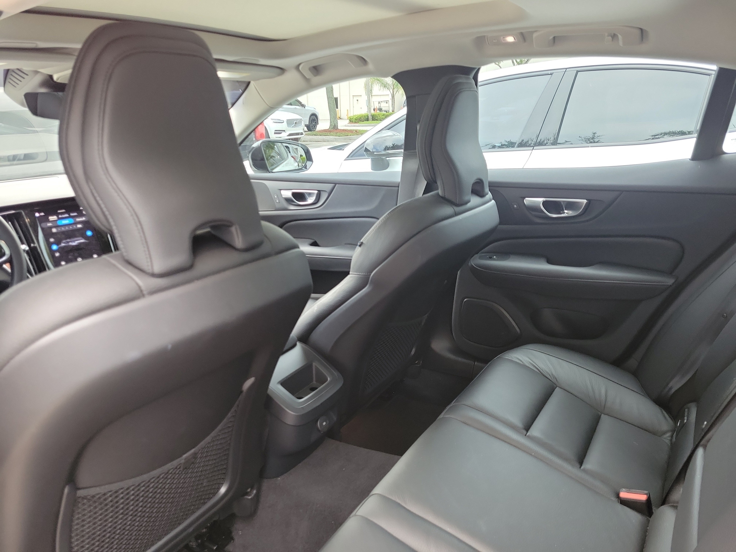 2024 Volvo S60 Plus - Photo 11