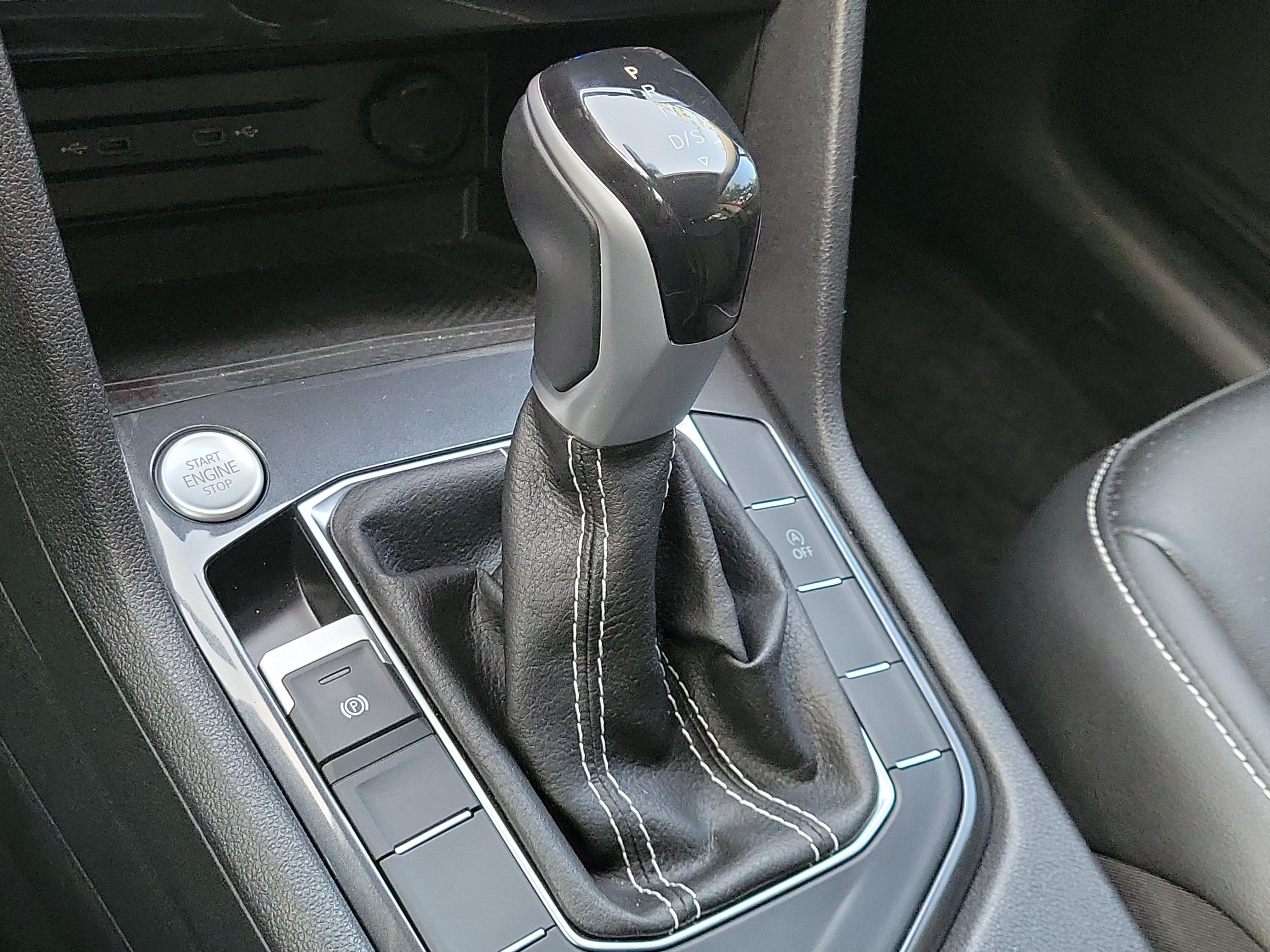 2023 Volkswagen Tiguan SE - Photo 29