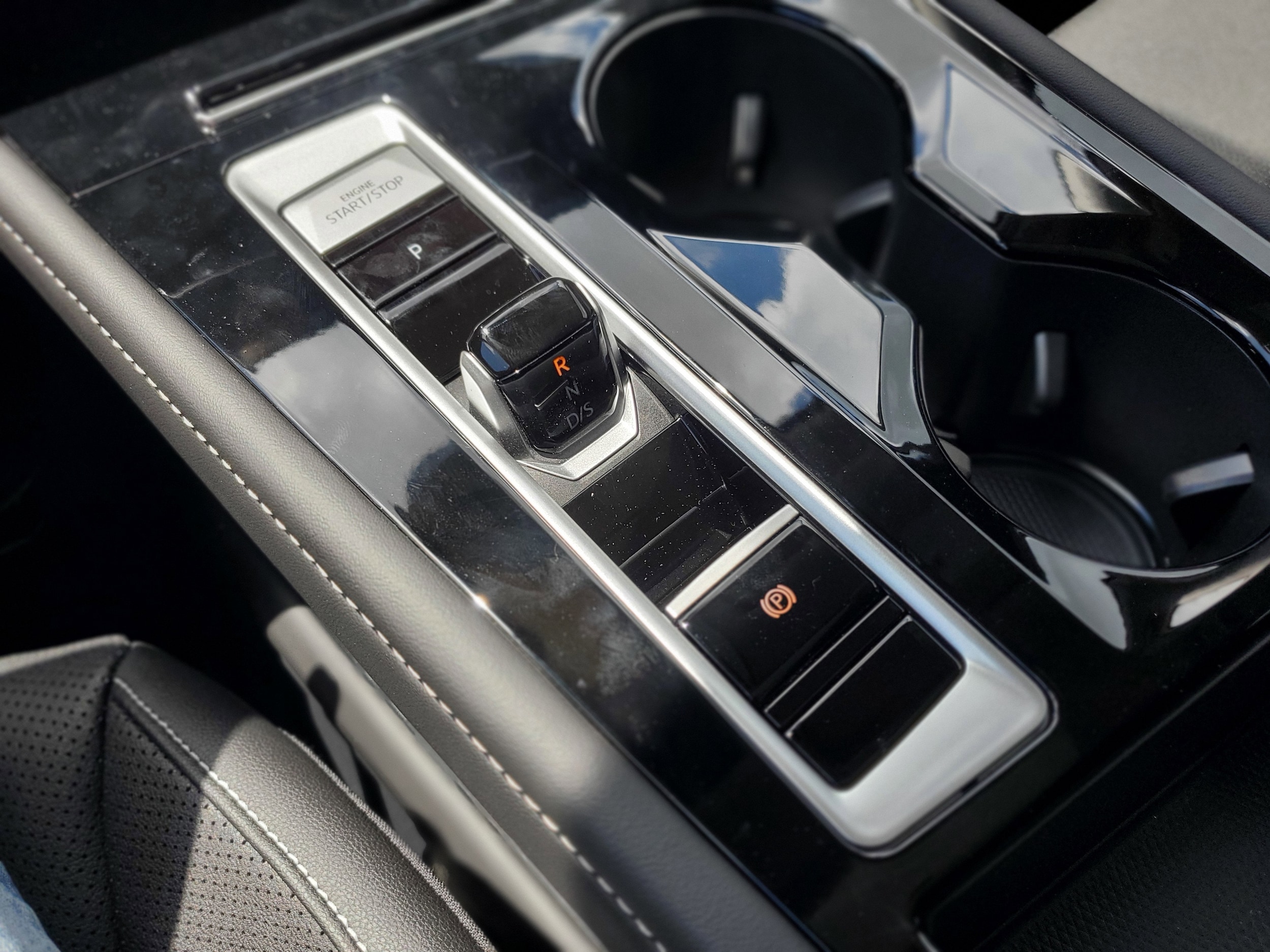 2026 Volkswagen Atlas SE w/Tech - Photo 22
