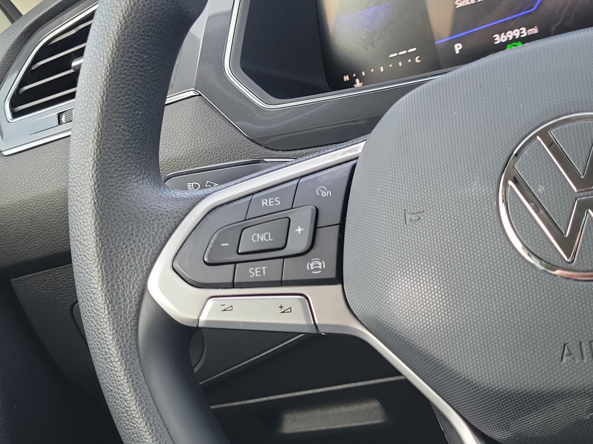 2023 Volkswagen Tiguan S - Photo 19