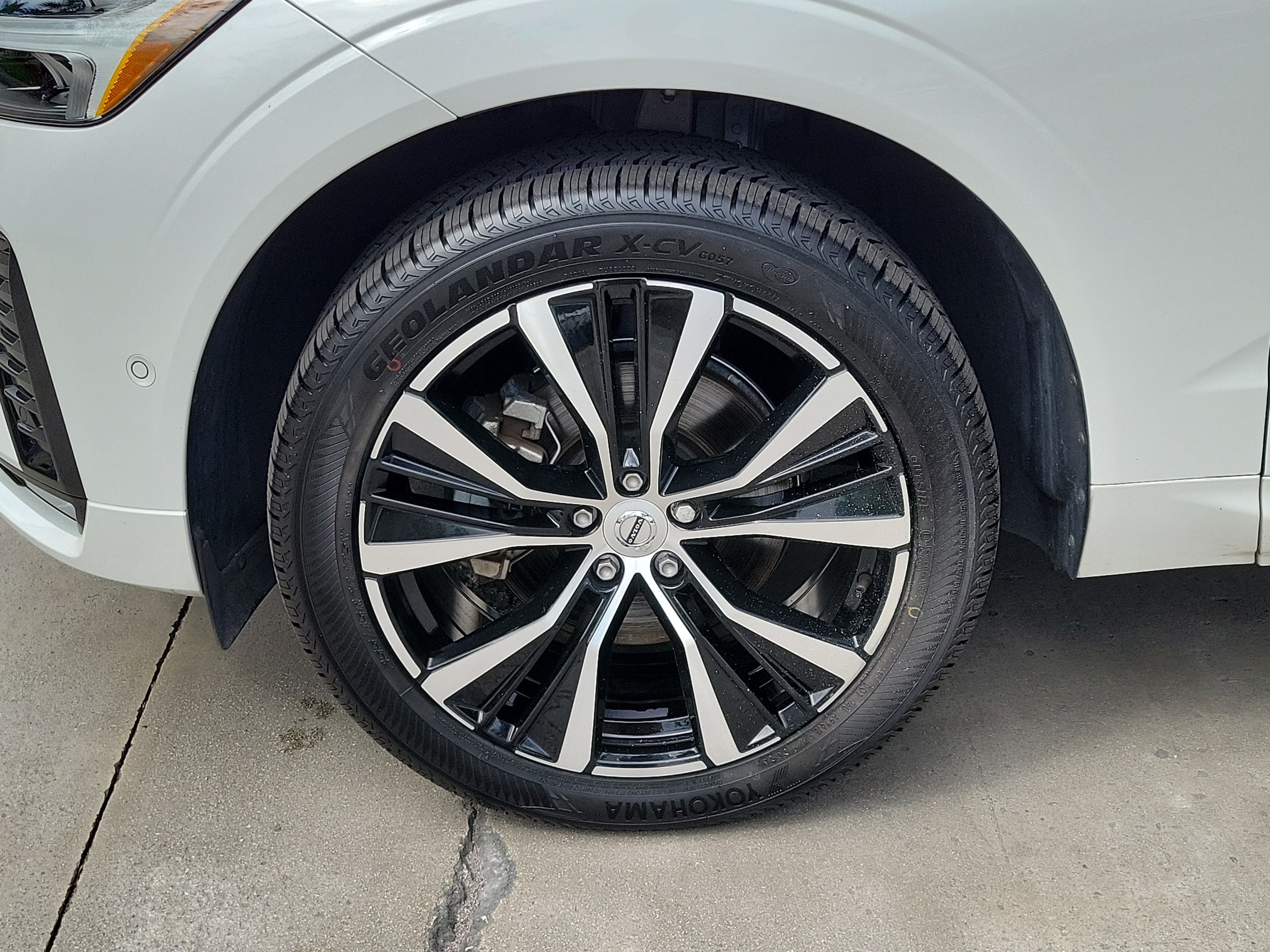 2024 Volvo XC60 Plus - Photo 5