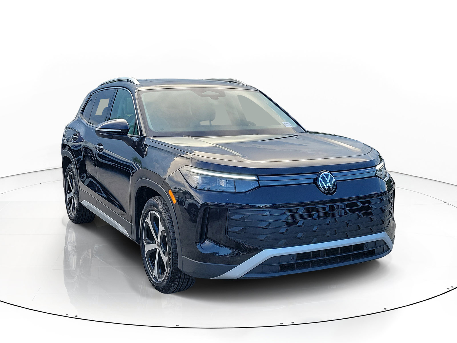 New 2026 Volkswagen Tiguan SE SUV