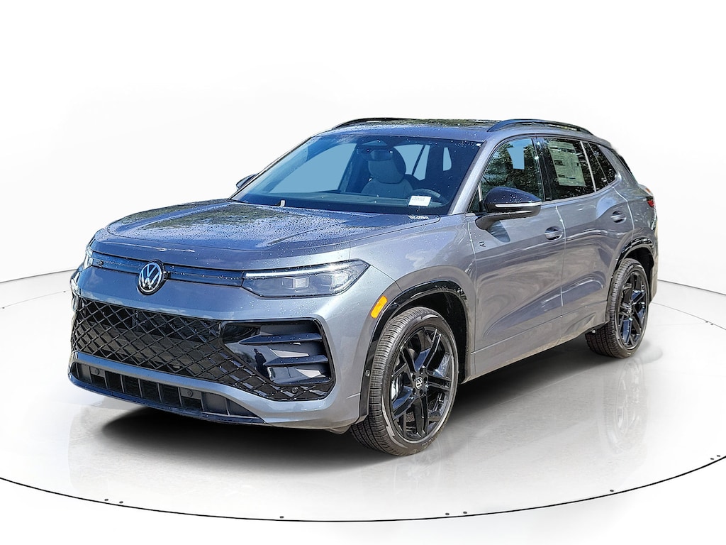 New 2026 Volkswagen Tiguan SE R-Line Black SUV