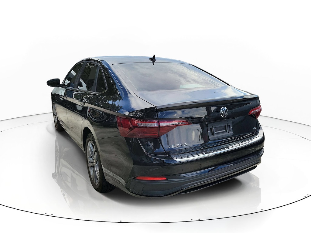 Used 2024 Volkswagen Jetta 1.5T SE Sedan
