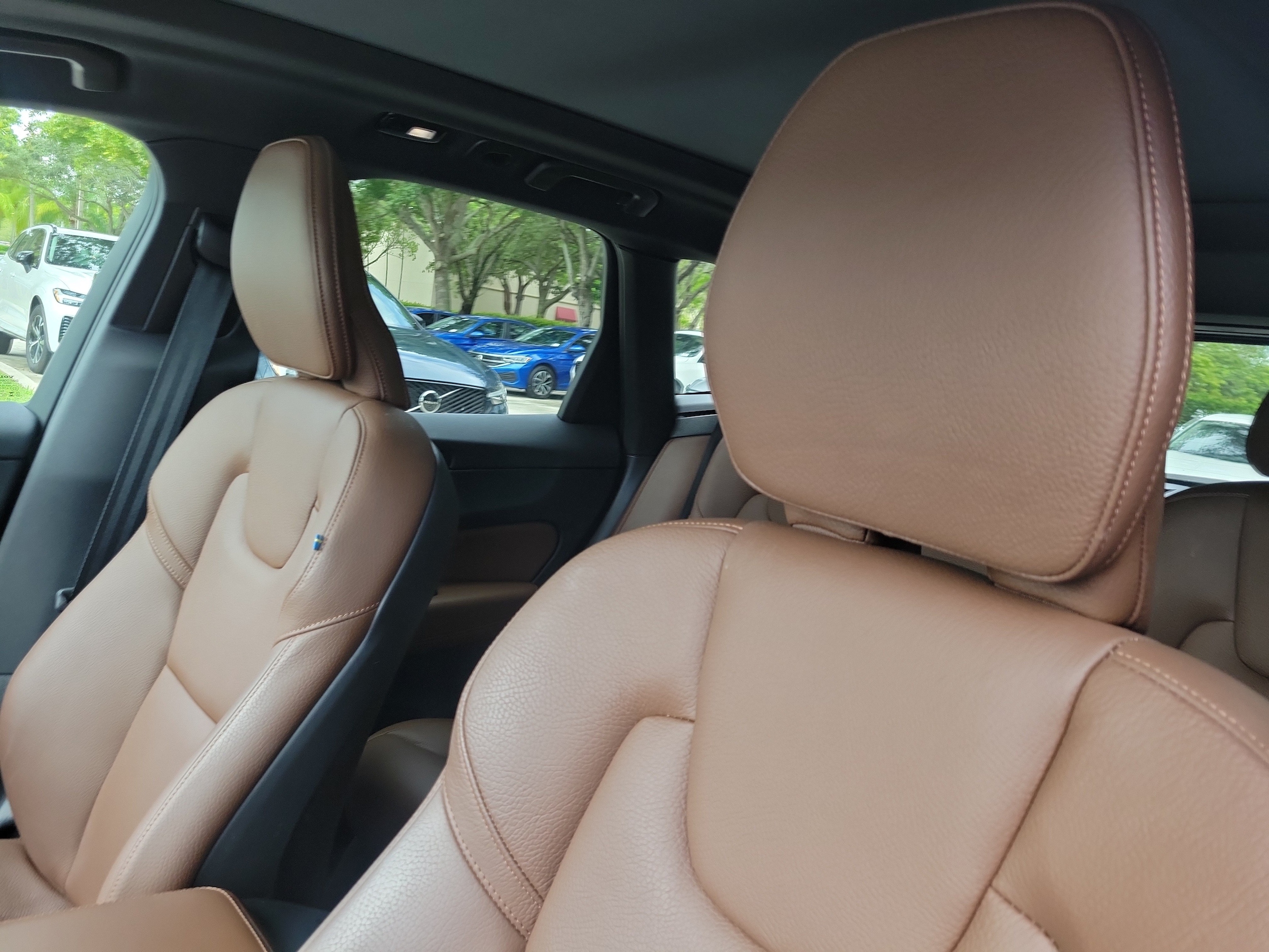 2024 Volvo XC60 Plus - Photo 17
