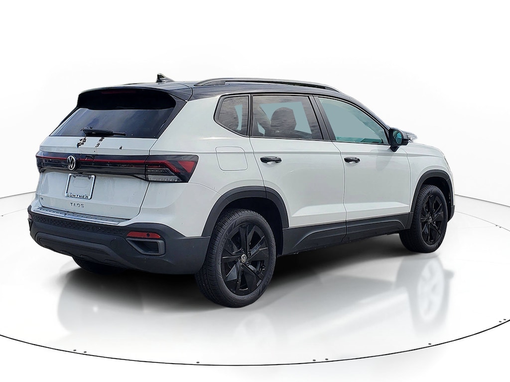 New 2026 Volkswagen Taos 1.5T SE Black SUV