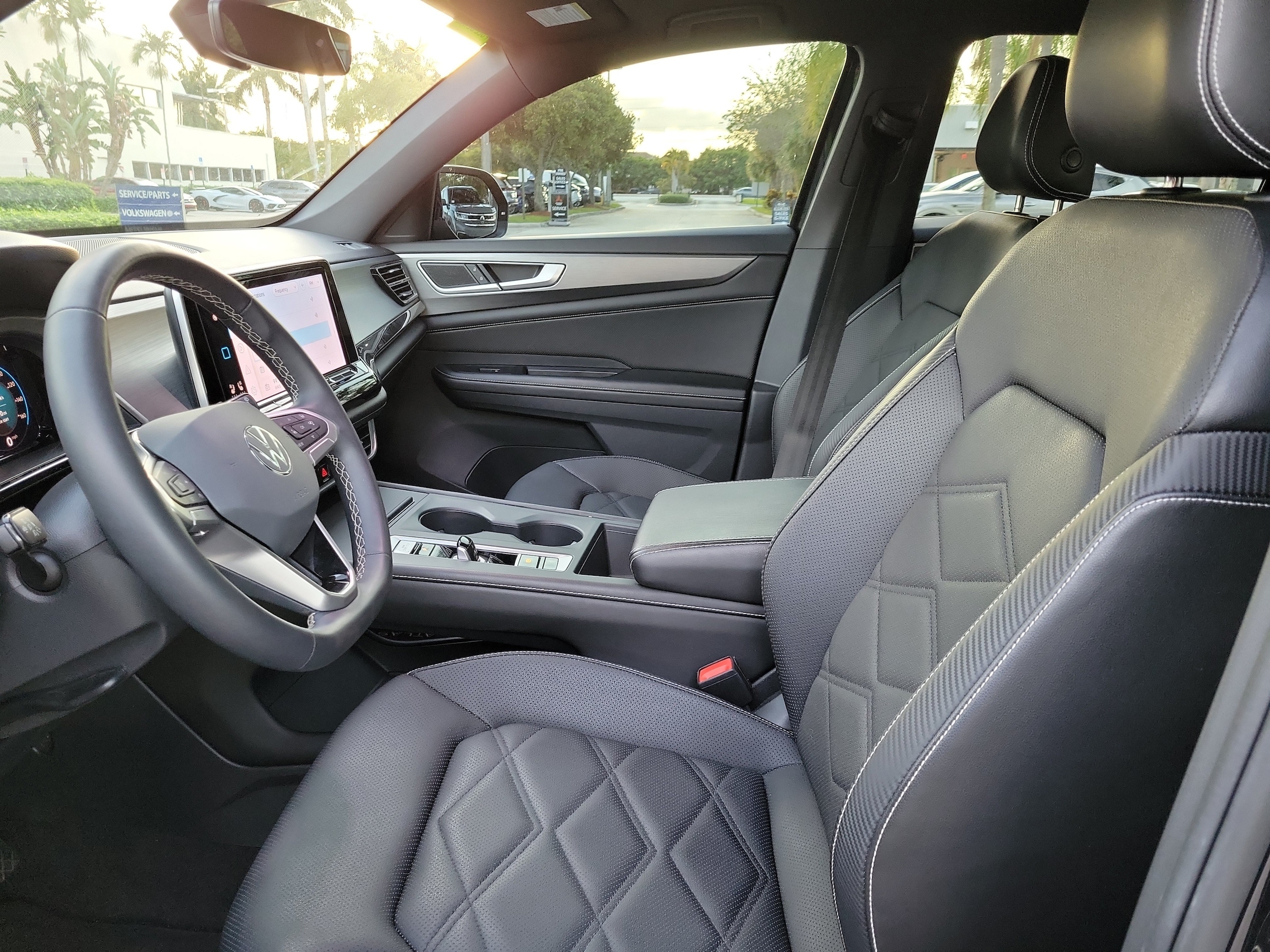 2024 Volkswagen Atlas Cross Sport SE - Photo 14