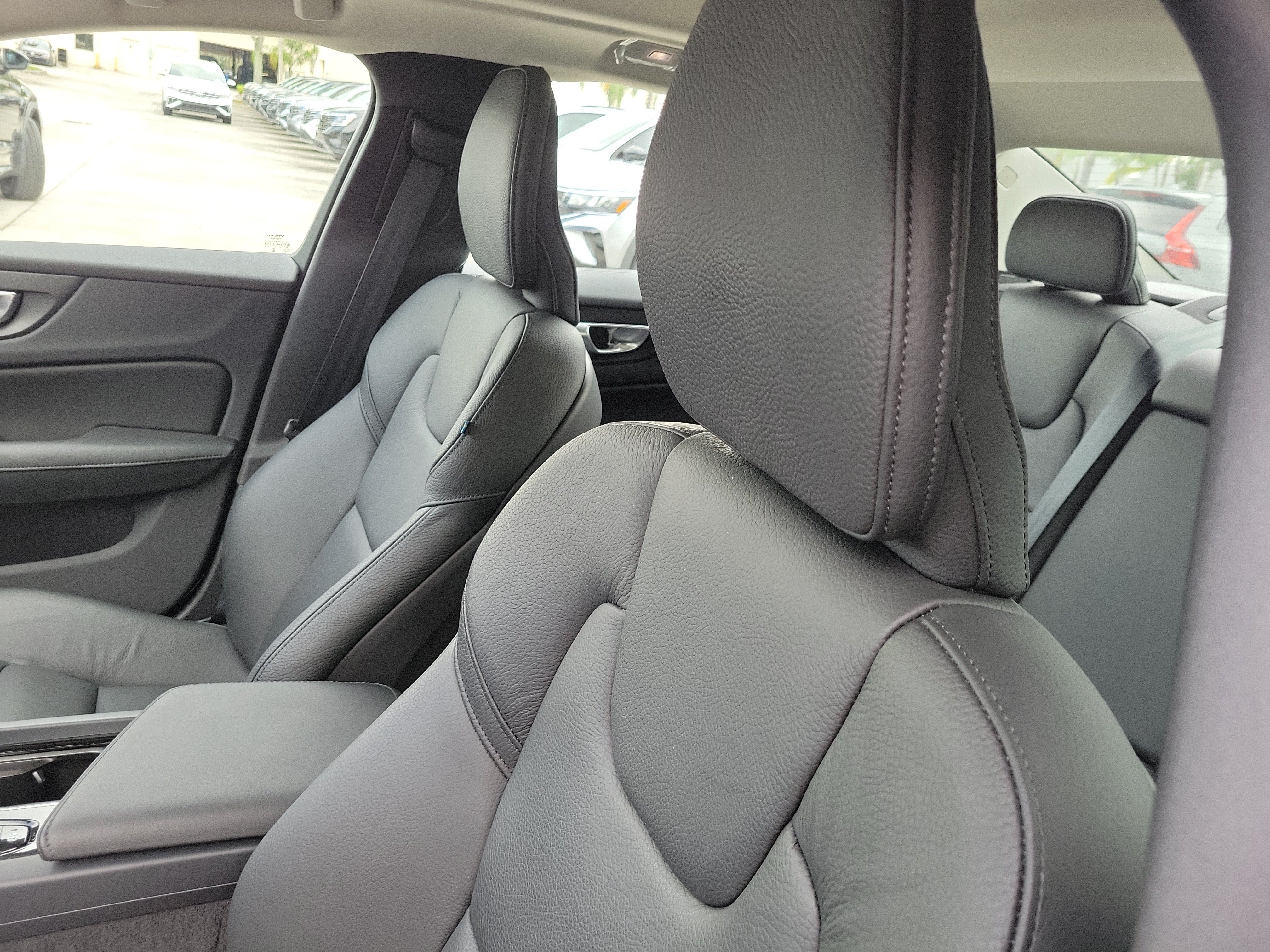 2024 Volvo S60 Plus - Photo 21