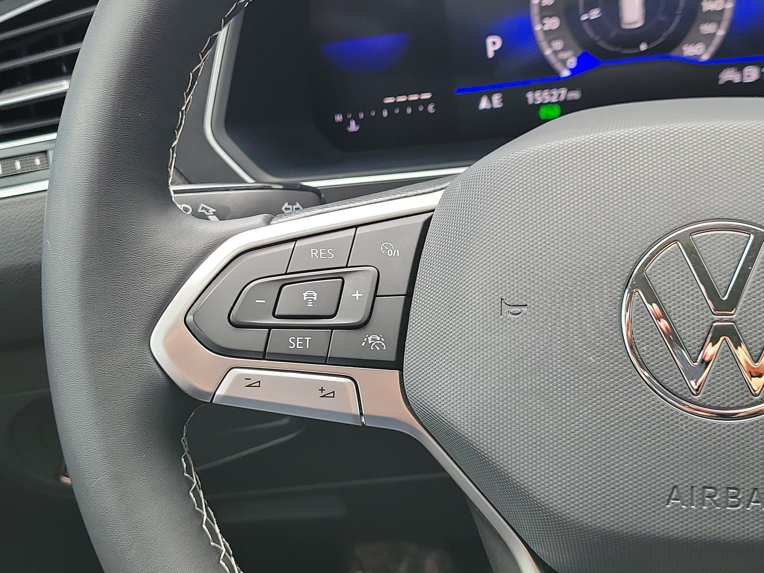 2023 Volkswagen Tiguan SE - Photo 21