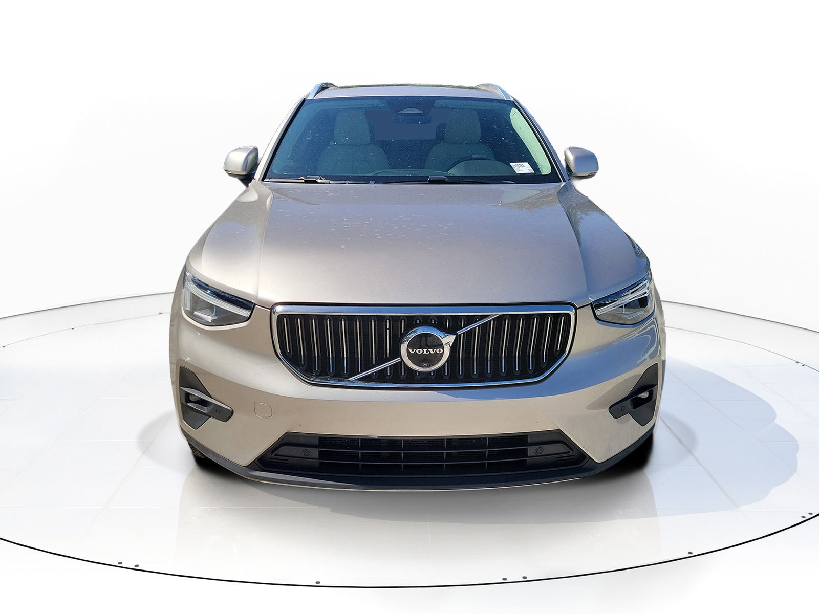 2024 Volvo XC40 Plus - Photo 2