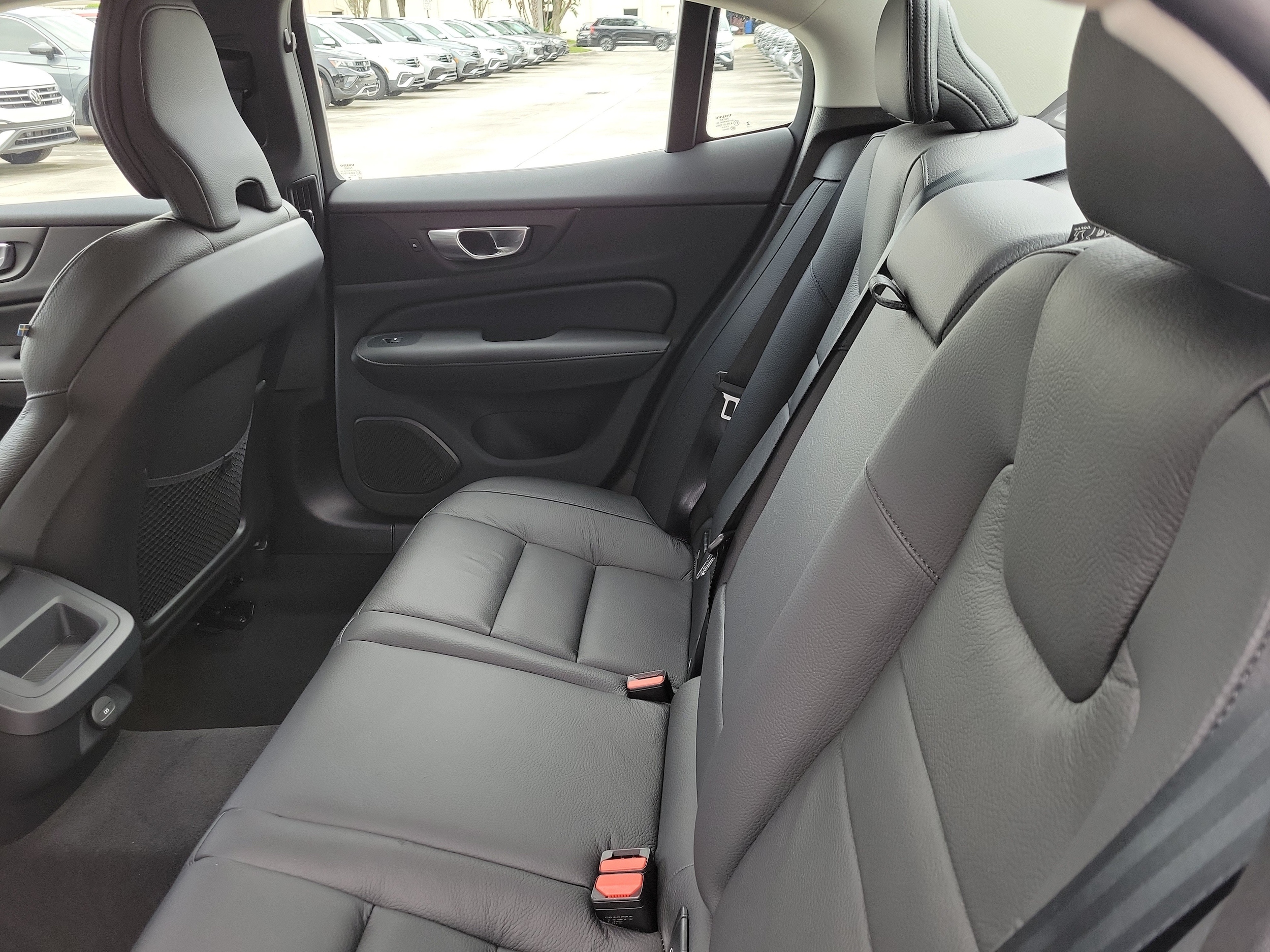 2024 Volvo S60 Plus - Photo 13