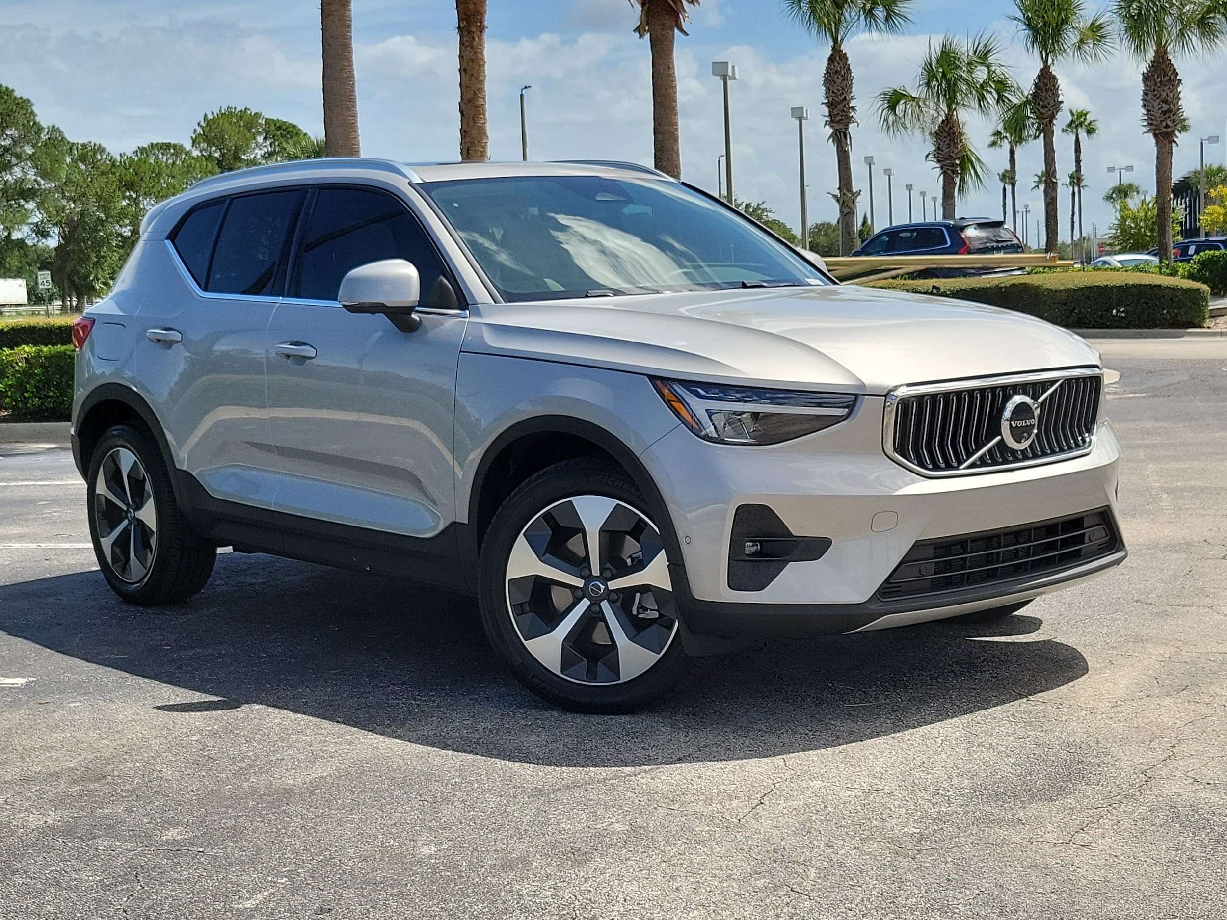 2024 Volvo XC40
