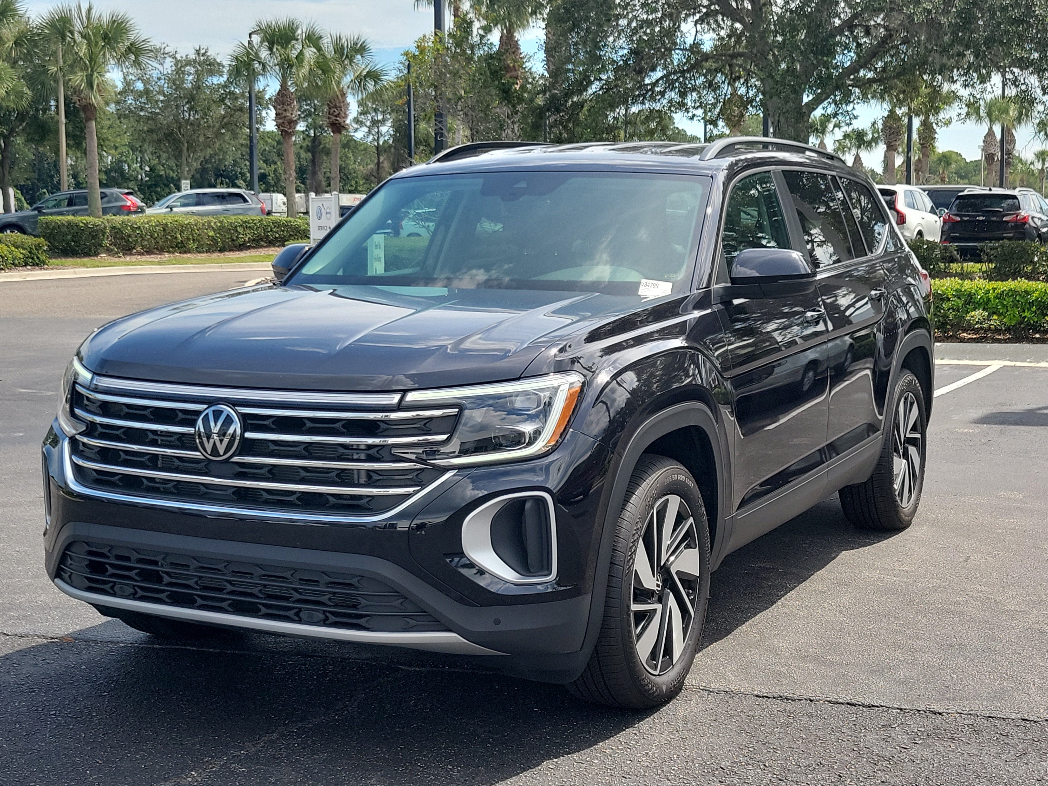 New 2026 Volkswagen Atlas SE w/Technology SUV