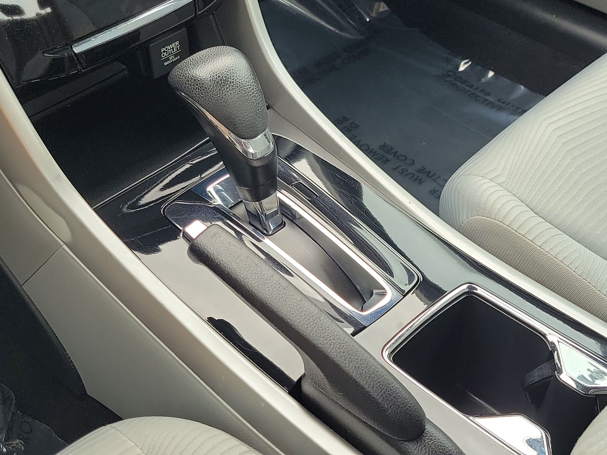 2016 Honda Accord LX - Photo 24