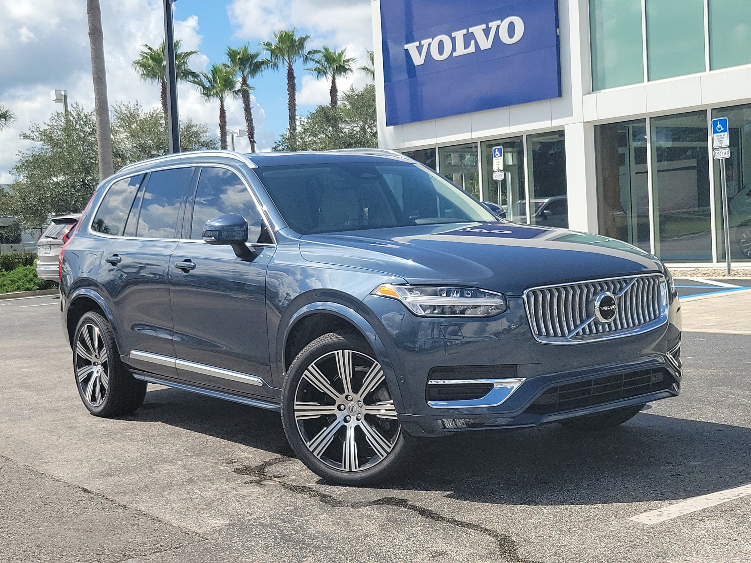 2024 Volvo XC90 Plus