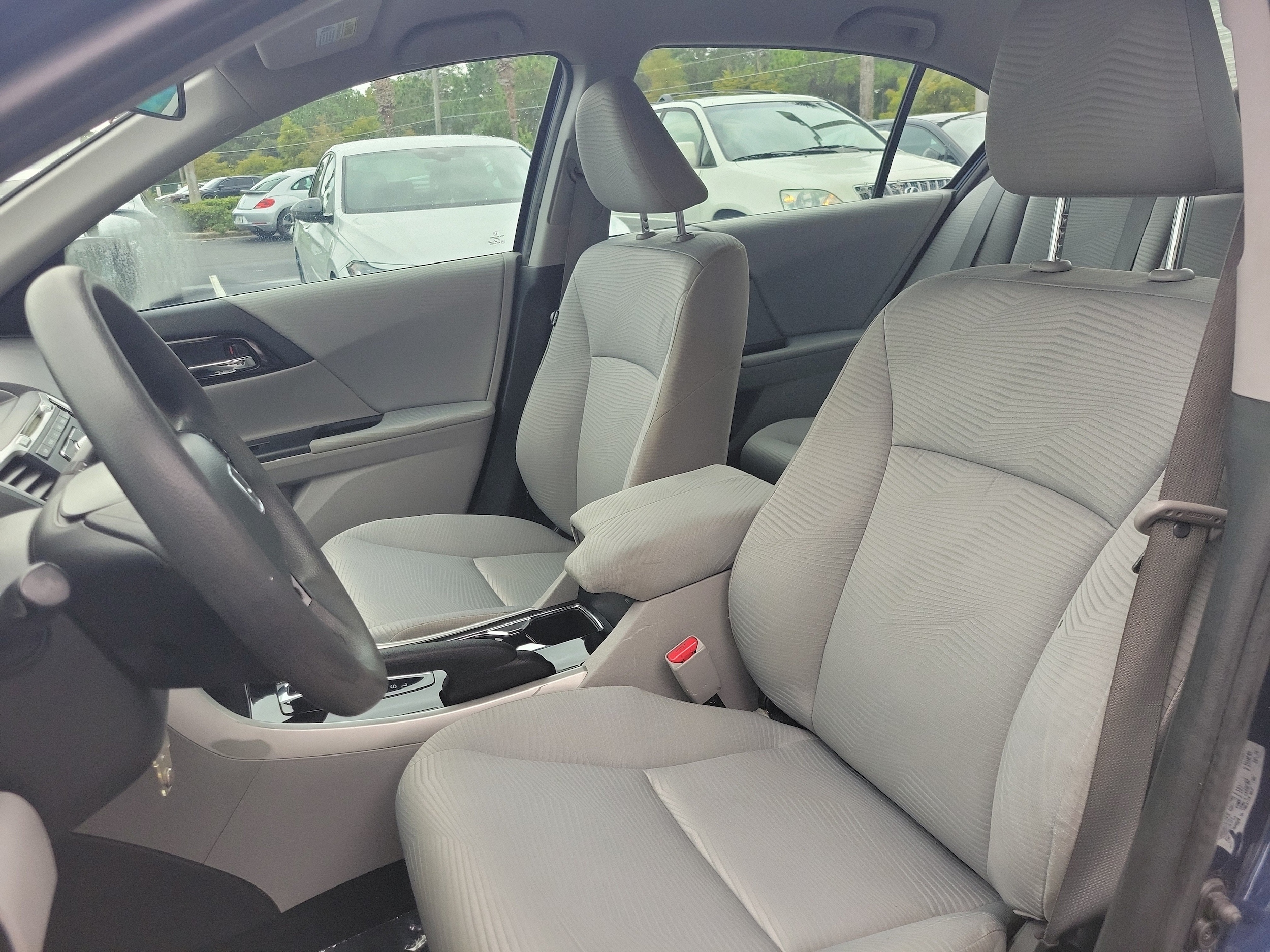 2016 Honda Accord LX - Photo 14