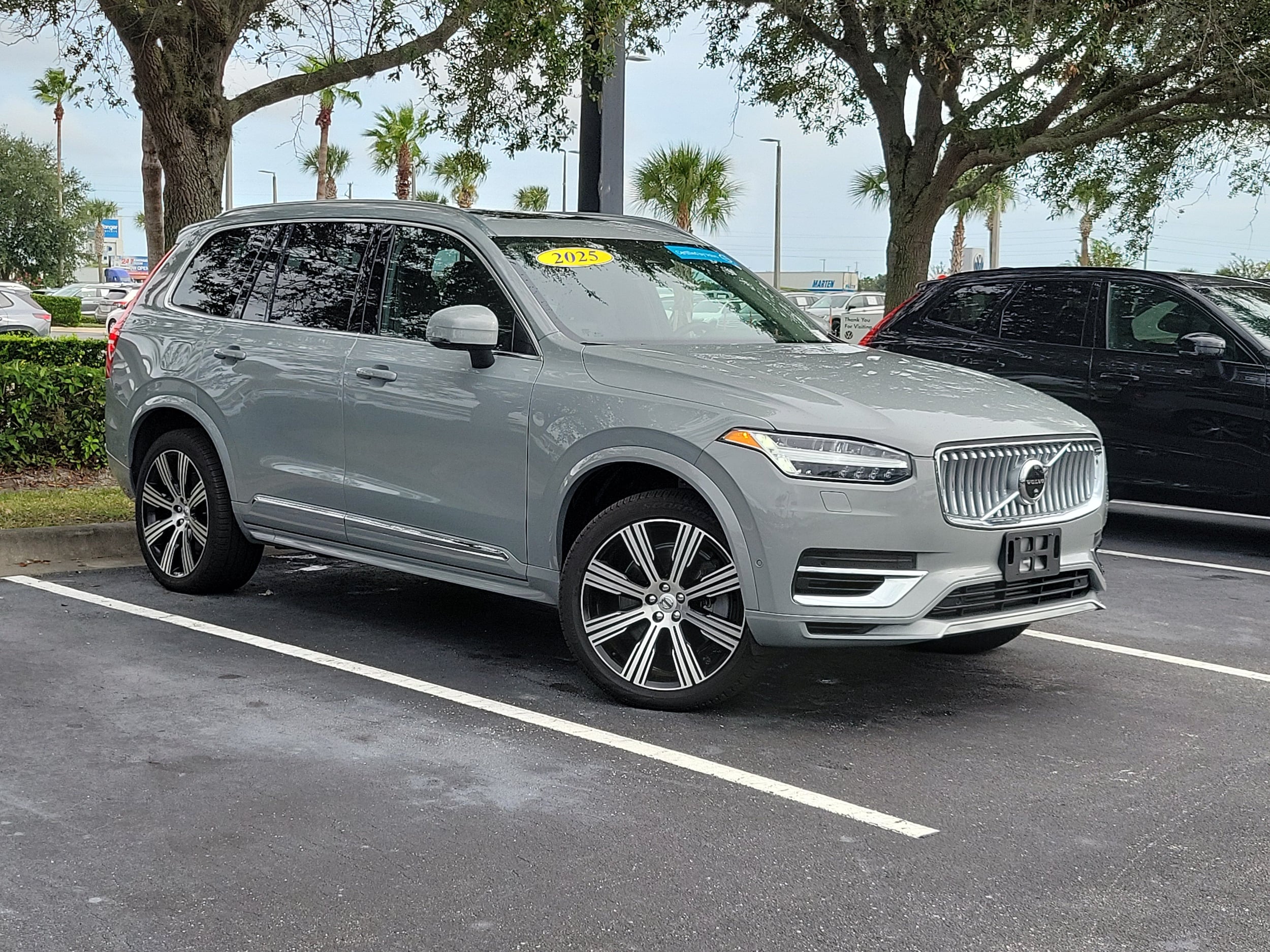 2025 Volvo XC90 Plug-In Hybrid