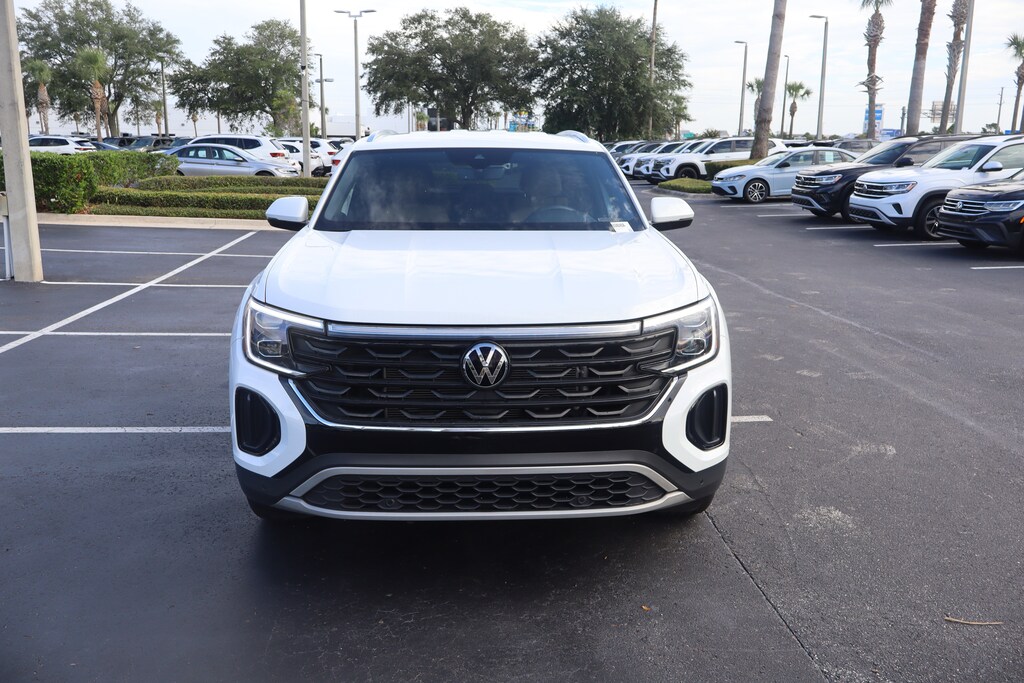 Certified 2024 Volkswagen Atlas Cross Sport 2.0T SE w/Technology SUV