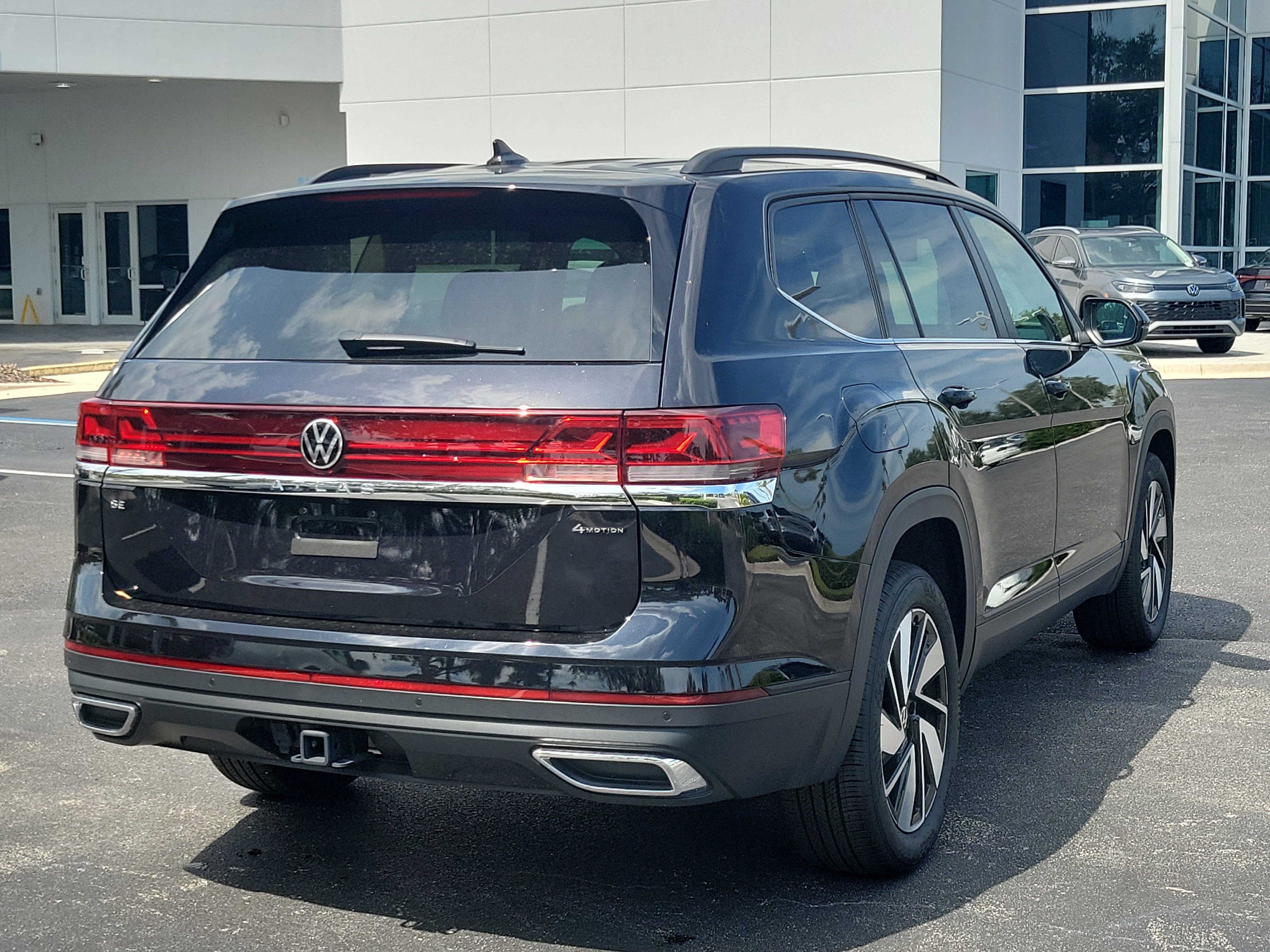 New 2026 Volkswagen Atlas SE w/Technology SUV