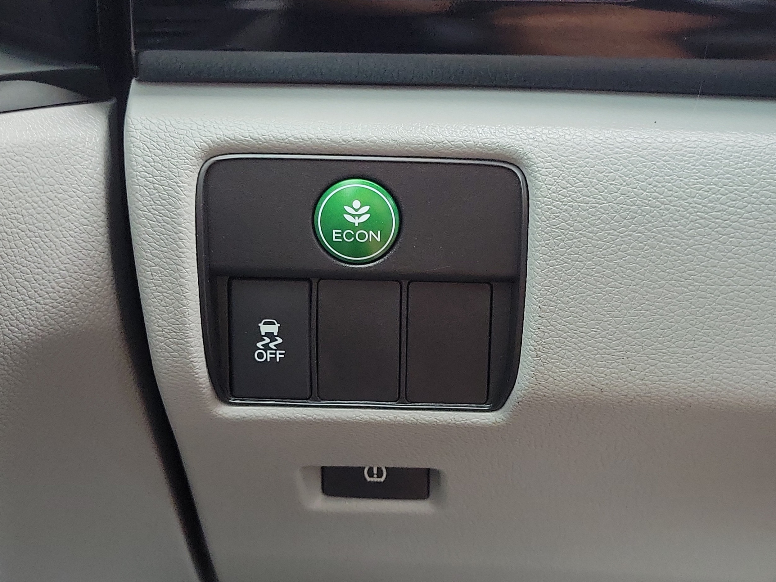 2016 Honda Accord LX - Photo 25
